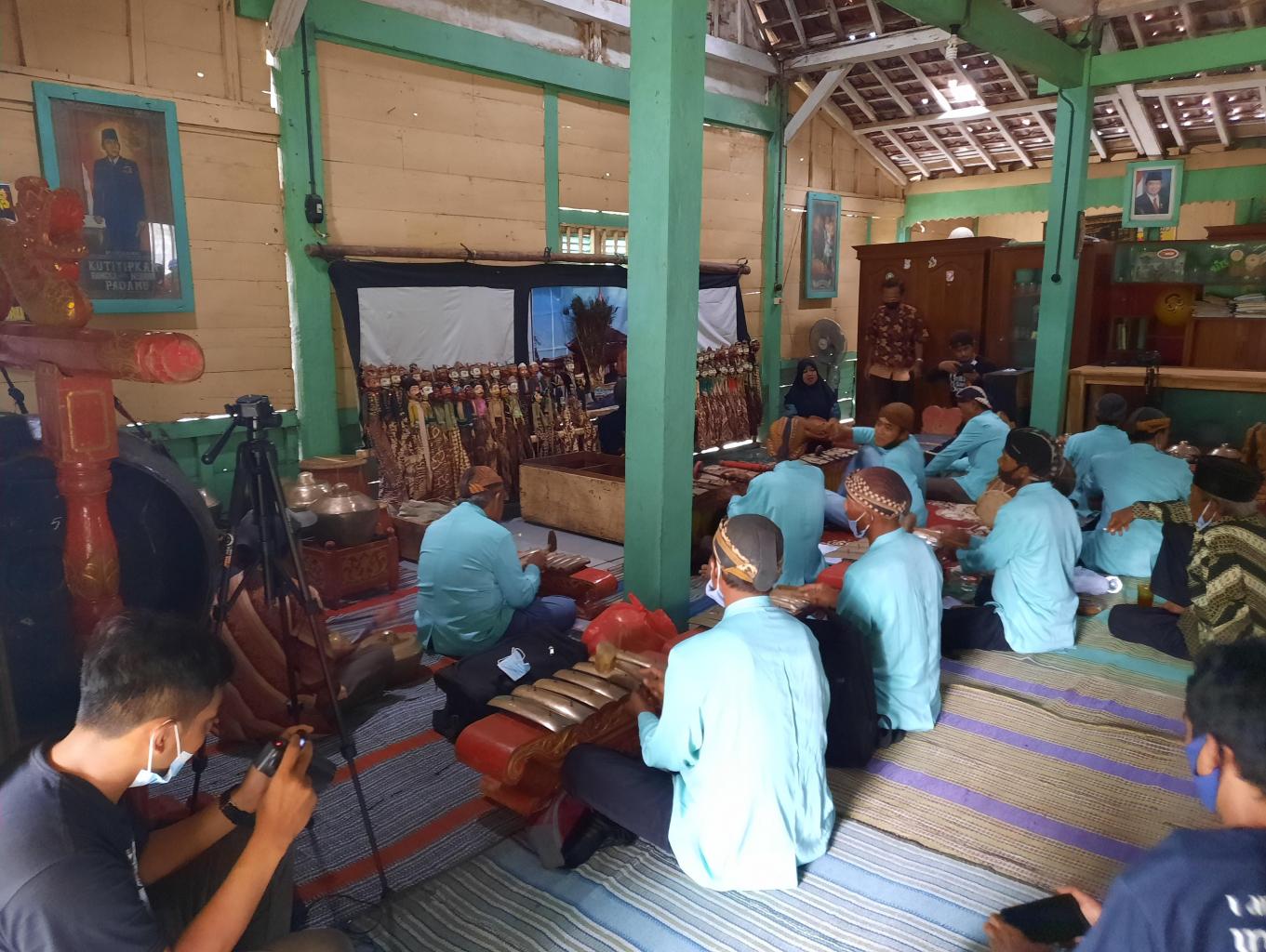 Pementasan Wayang Thengul