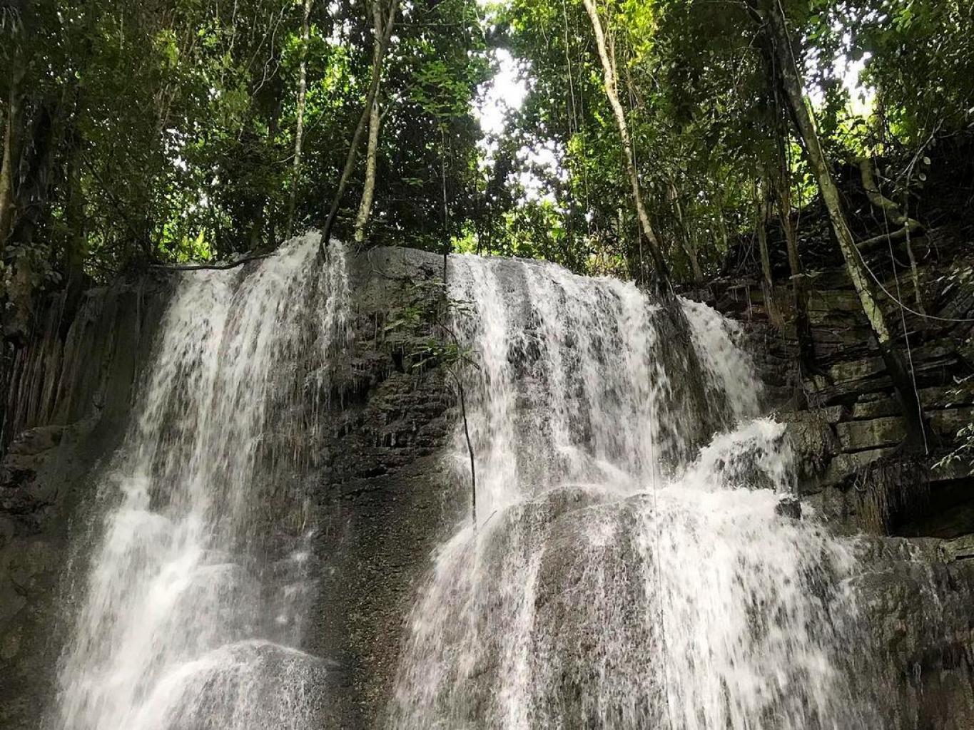 Air Terjun Ai Moun Ni Ohoi