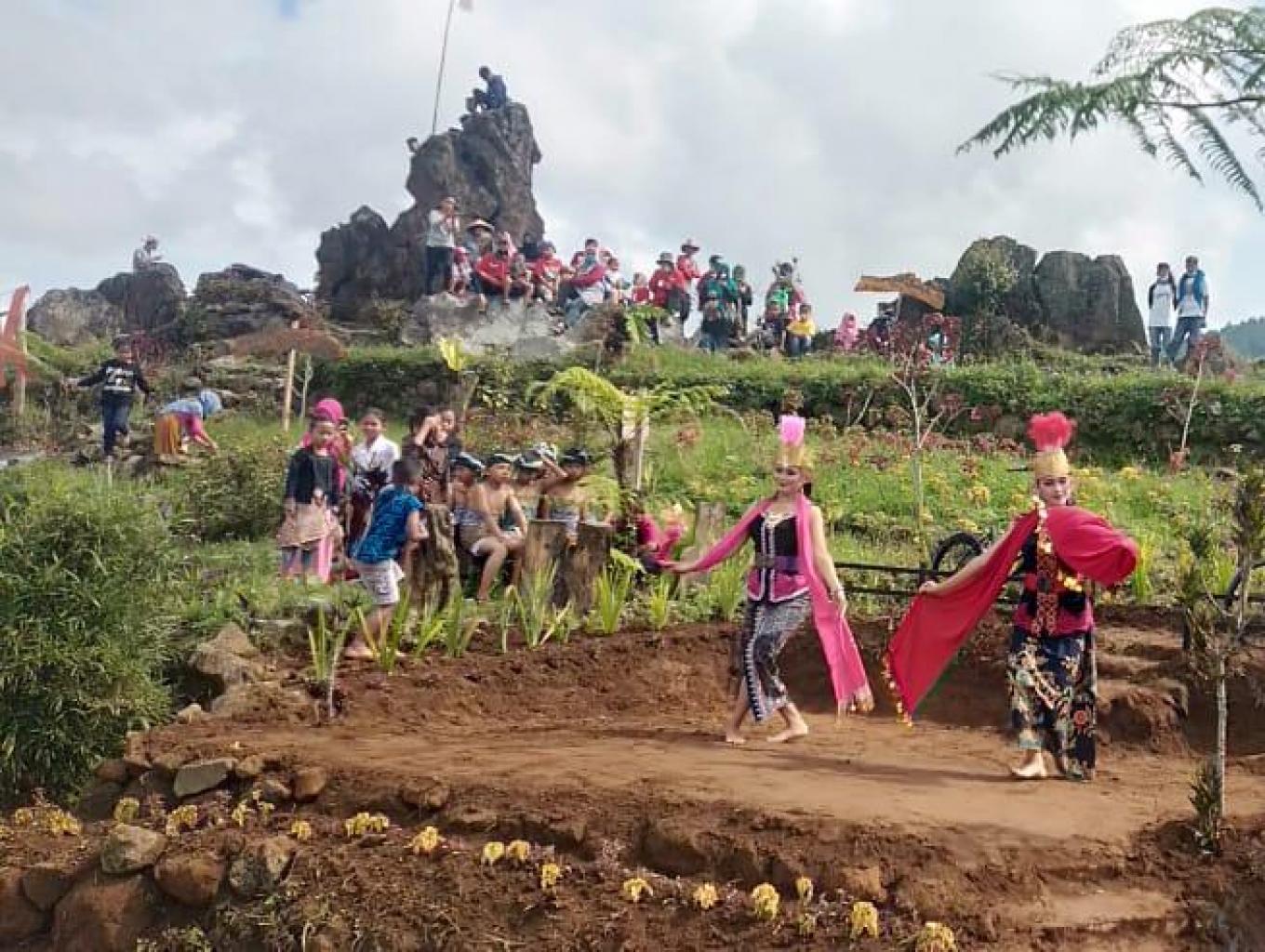 Pementasan Kesenian Tradisional
