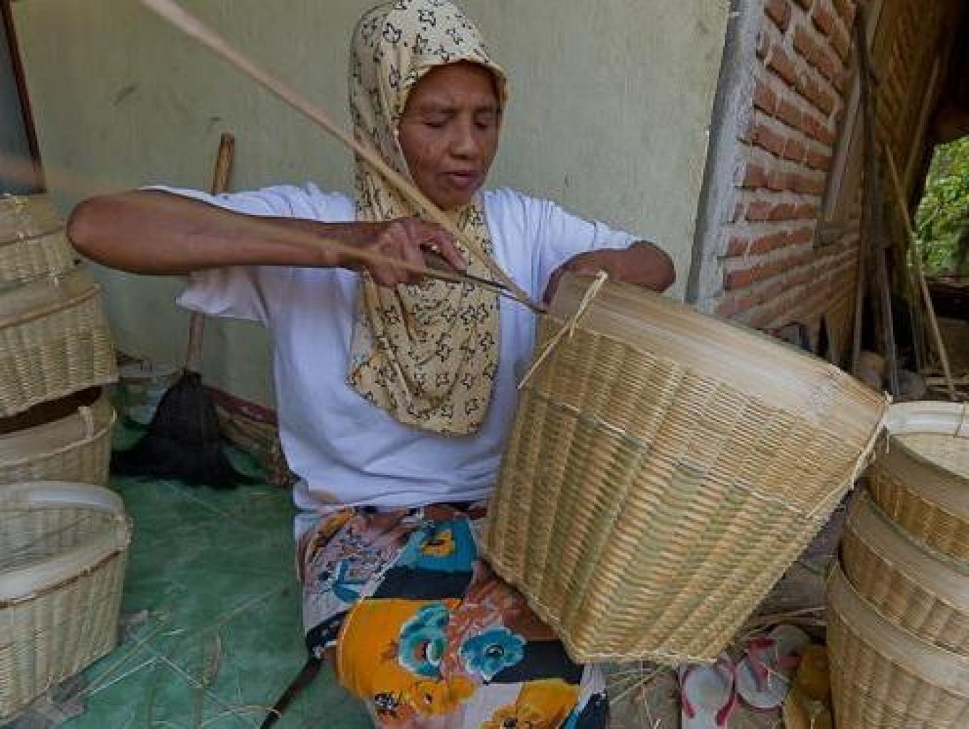 Kerajinan Rinjing Dari Bambu