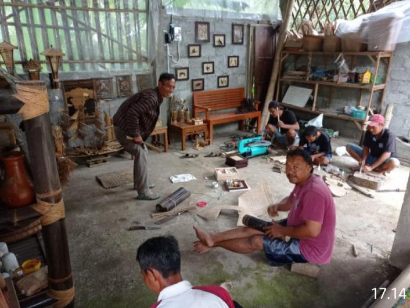 Edu Wisata Kerajinan Ukir Bambu Dan Anyaman