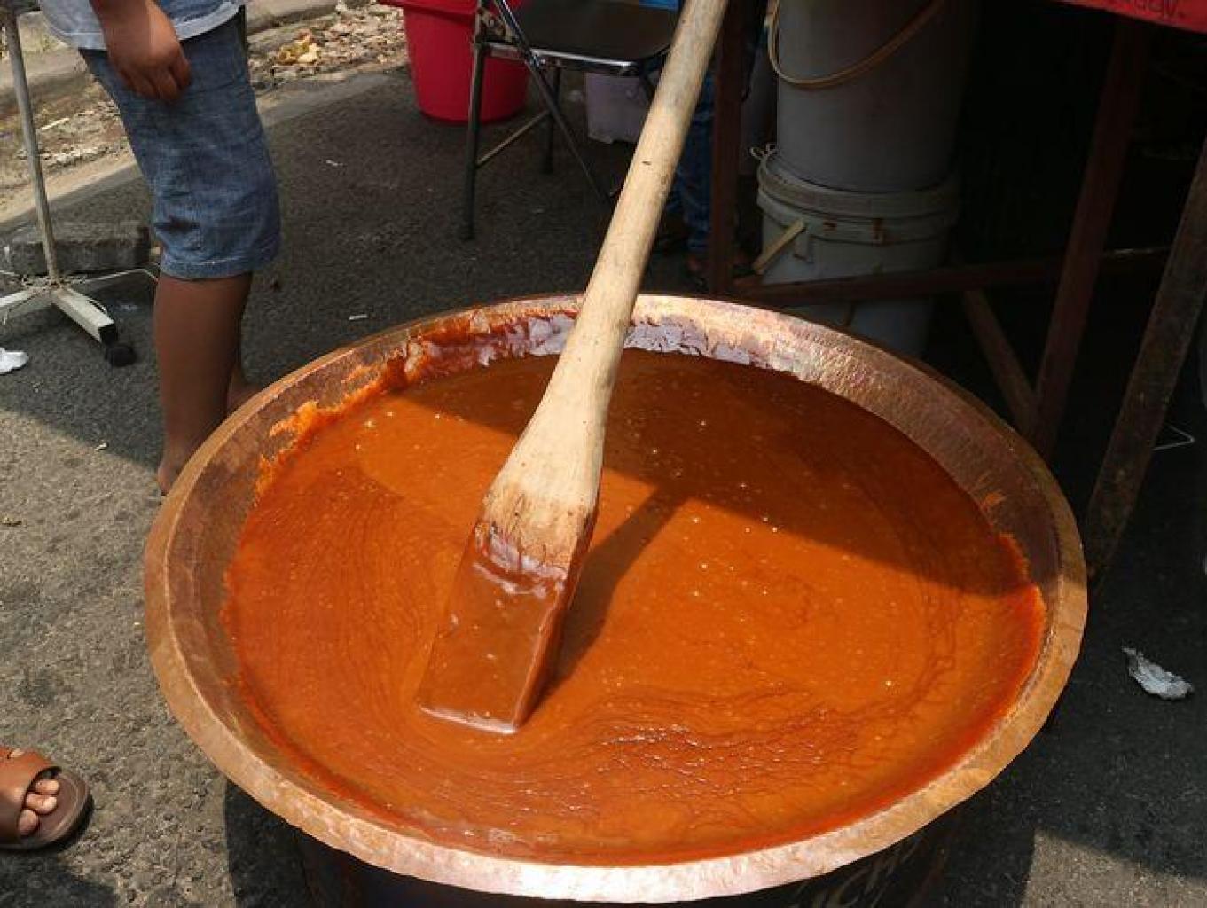 Wisata Kuliner Membuat Dodol Di Acara Persedekahan