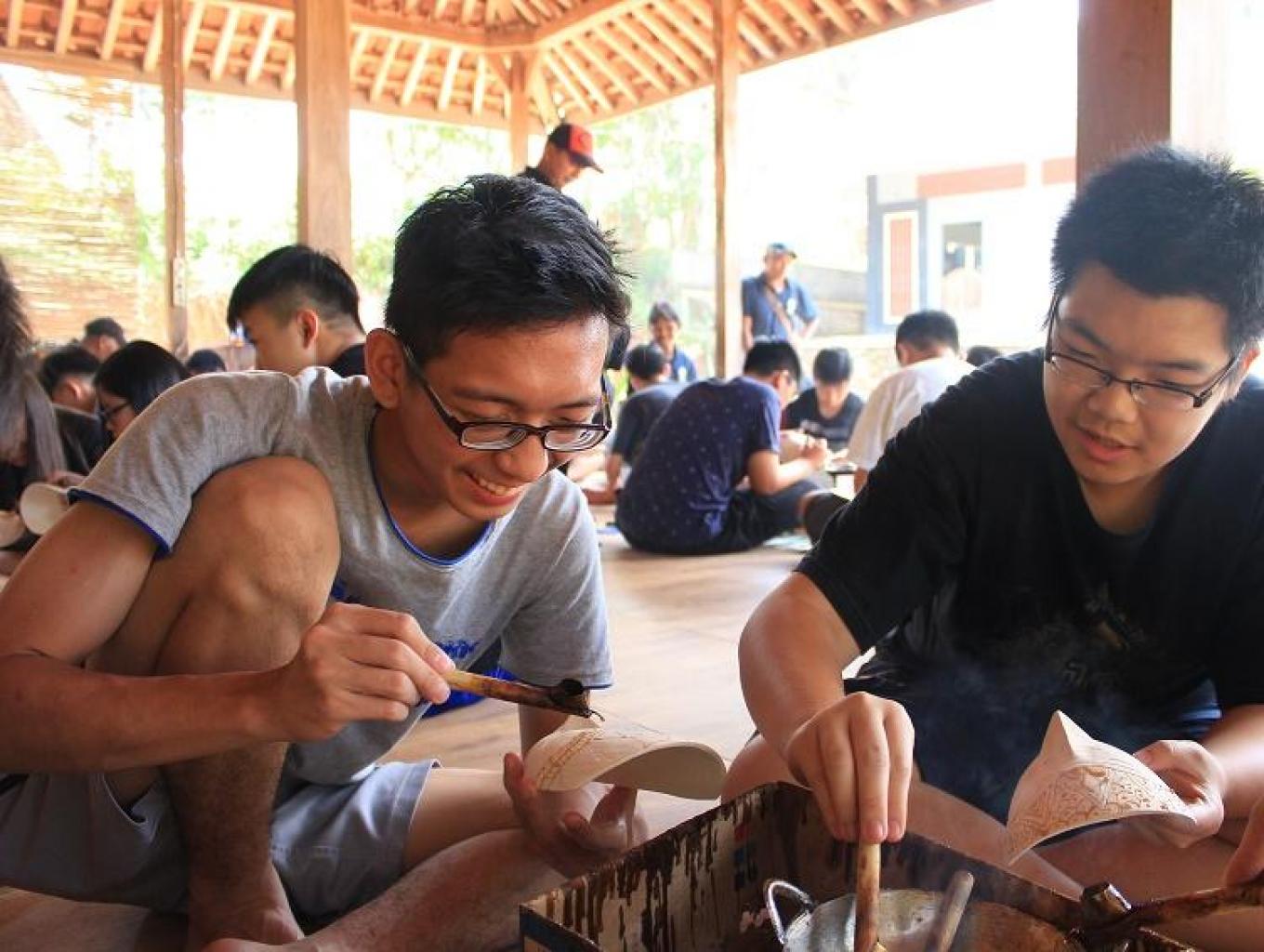 Edukasi Batik Topeng