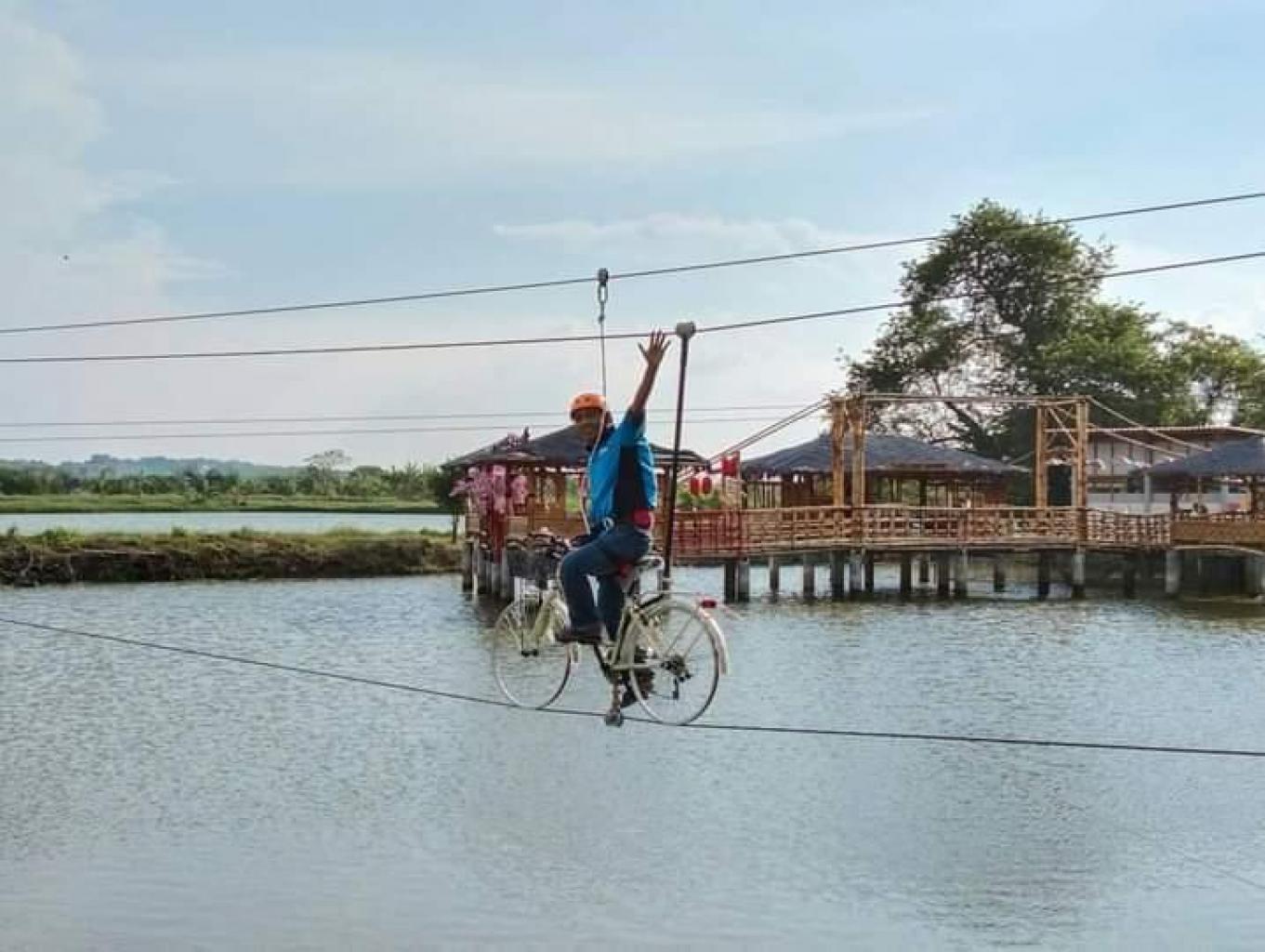Sepeda Udara Dan Flying Fox