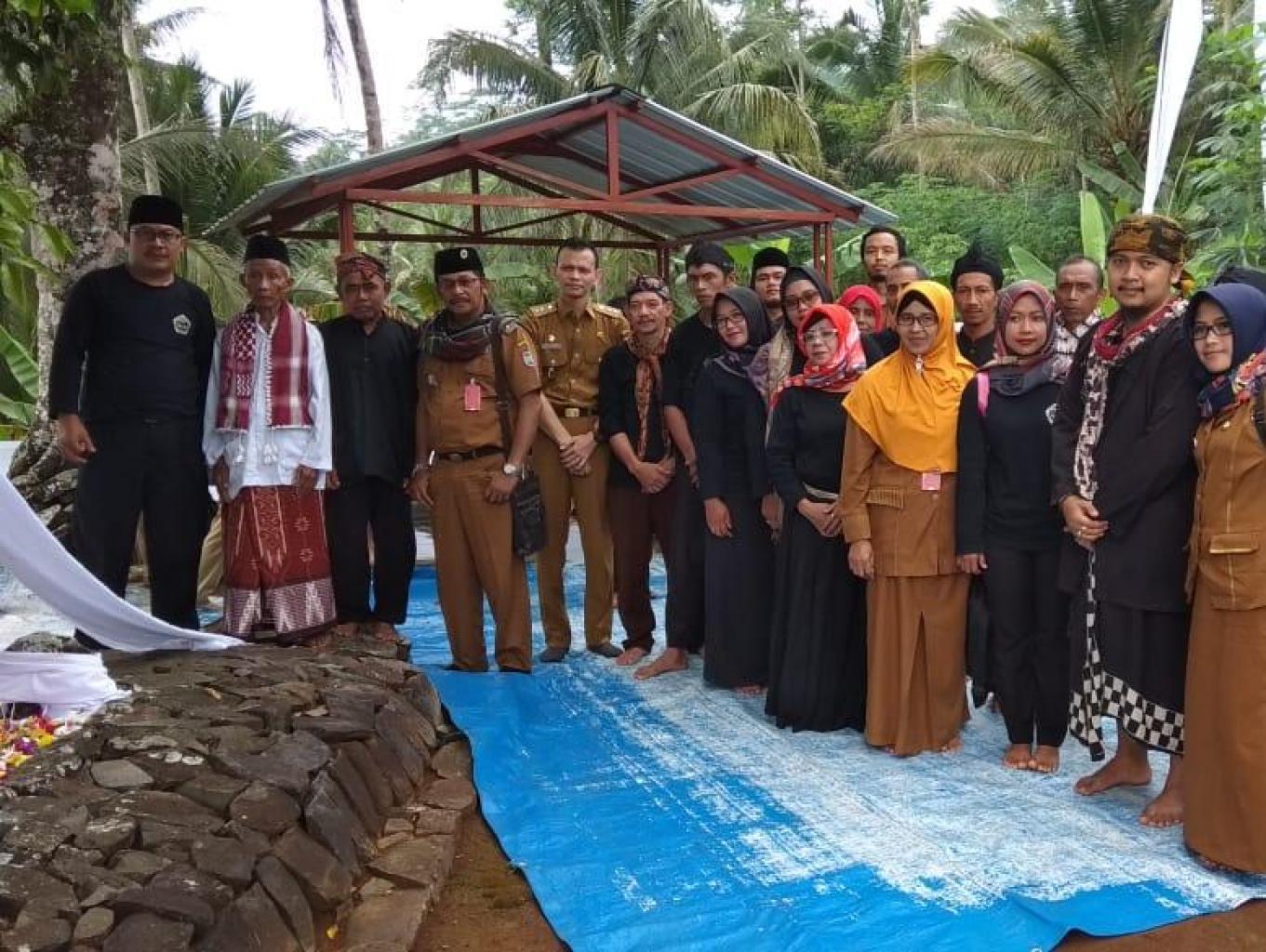 Nyekar Bumi Di Keramat