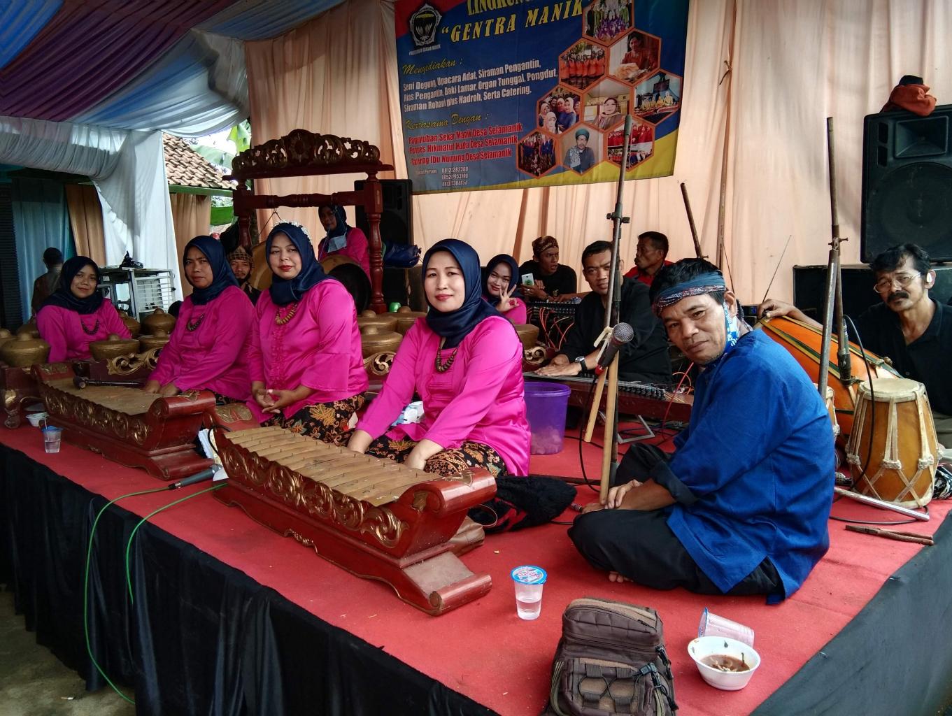 Seni Degung Paguyuban Seni Budaya Dan Tradisi Sekar Manik