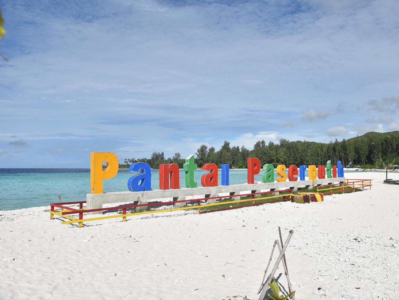 Pantai Paser Putih
