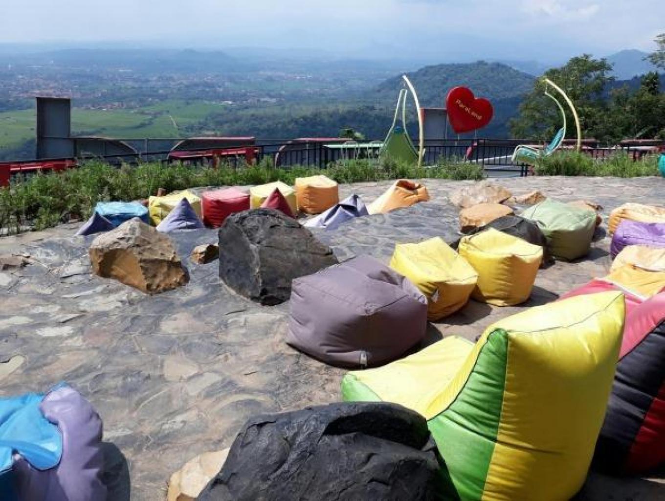 Paraland Resort