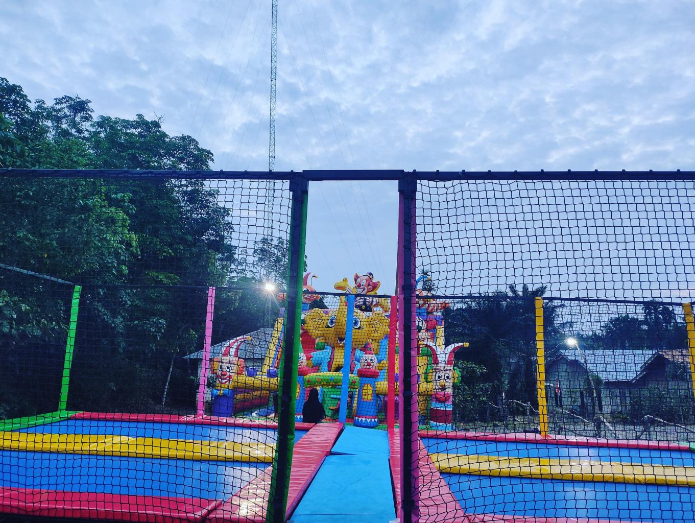 Trampoline