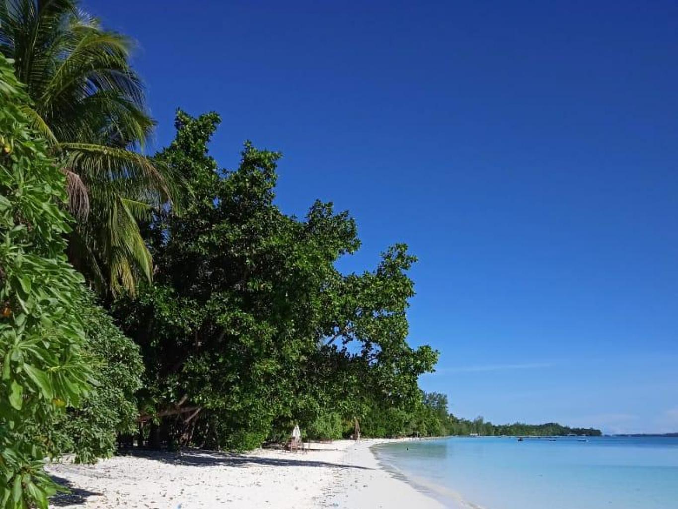 Pantai Ngursarnadan