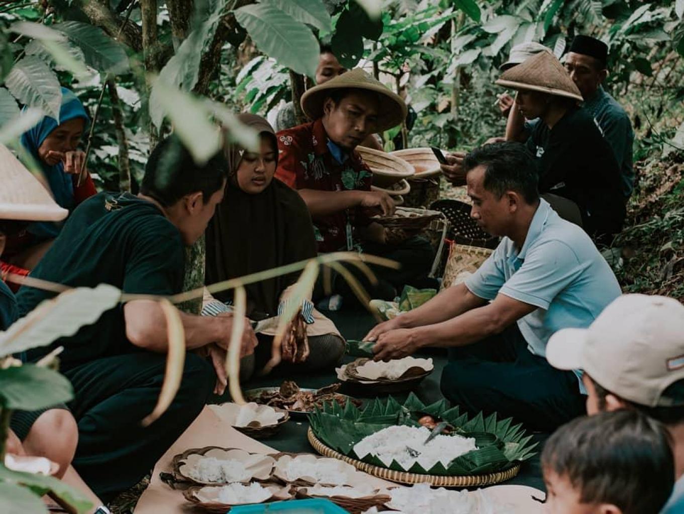 Tradisi Upacara Wiwit Kopi Muncar Moncer