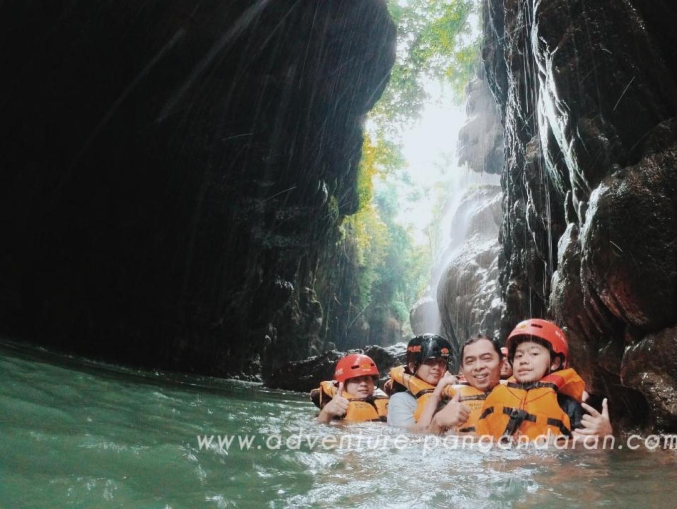 Body Rafting Green Canyon