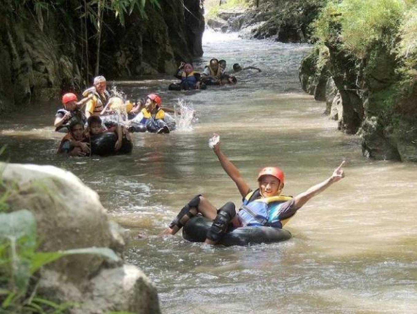 Wisata River Tubing