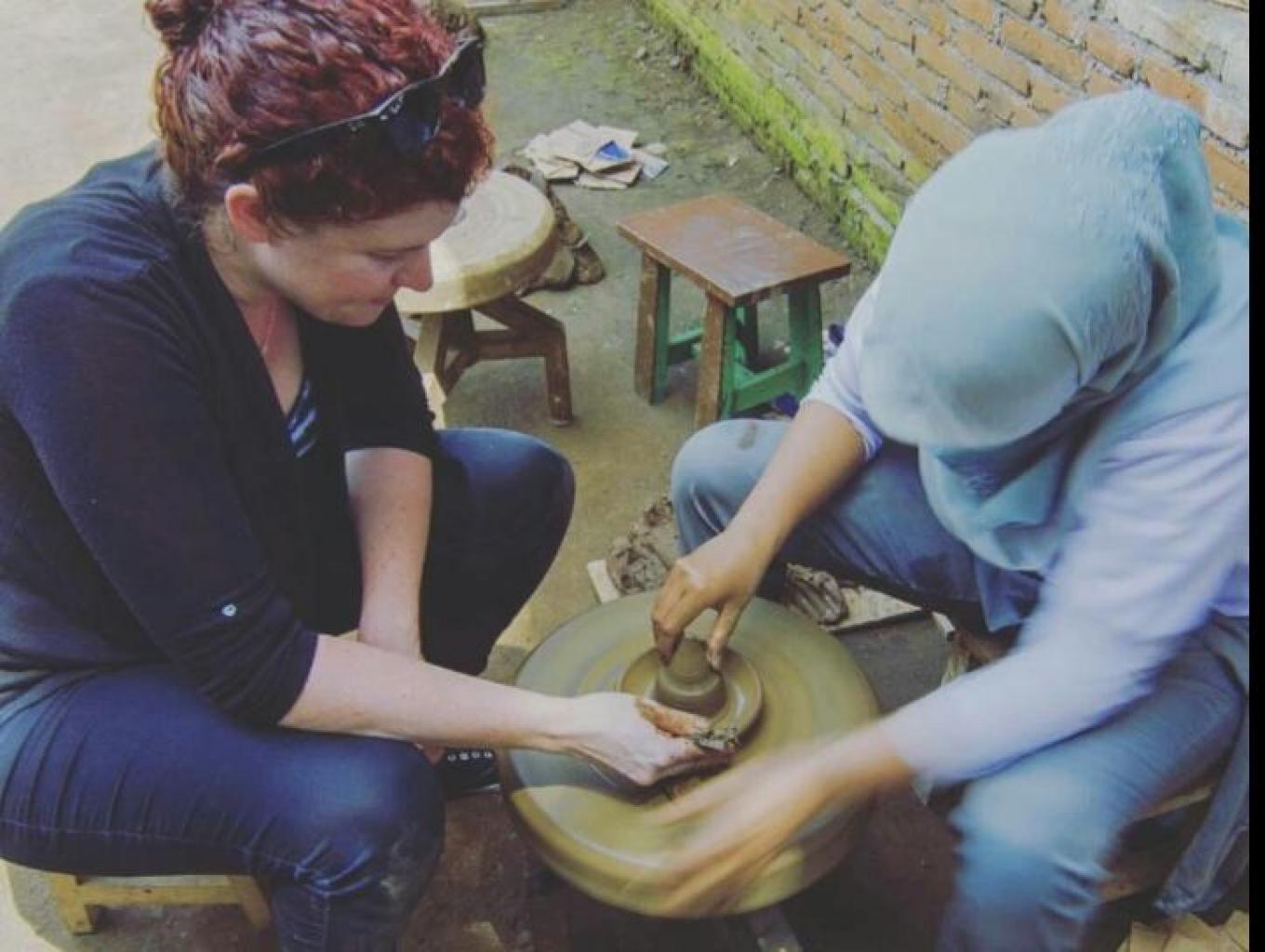 Wisata Edukasi Membuat Kerajinan Gerabah Tradisional