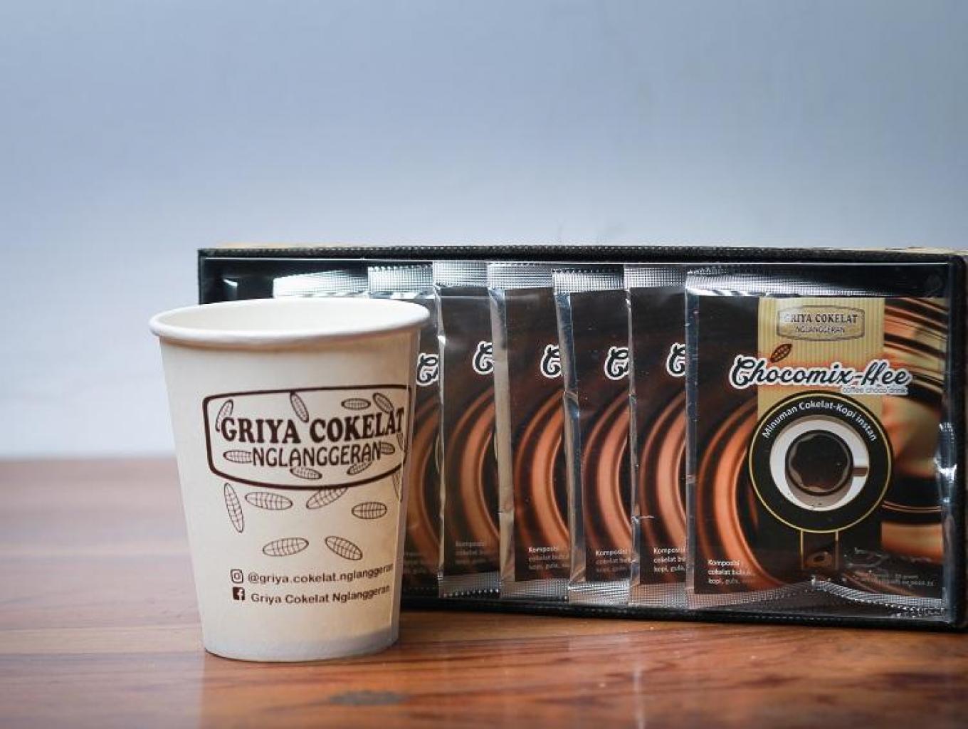Minuman Cokelat Chocomix Ffee