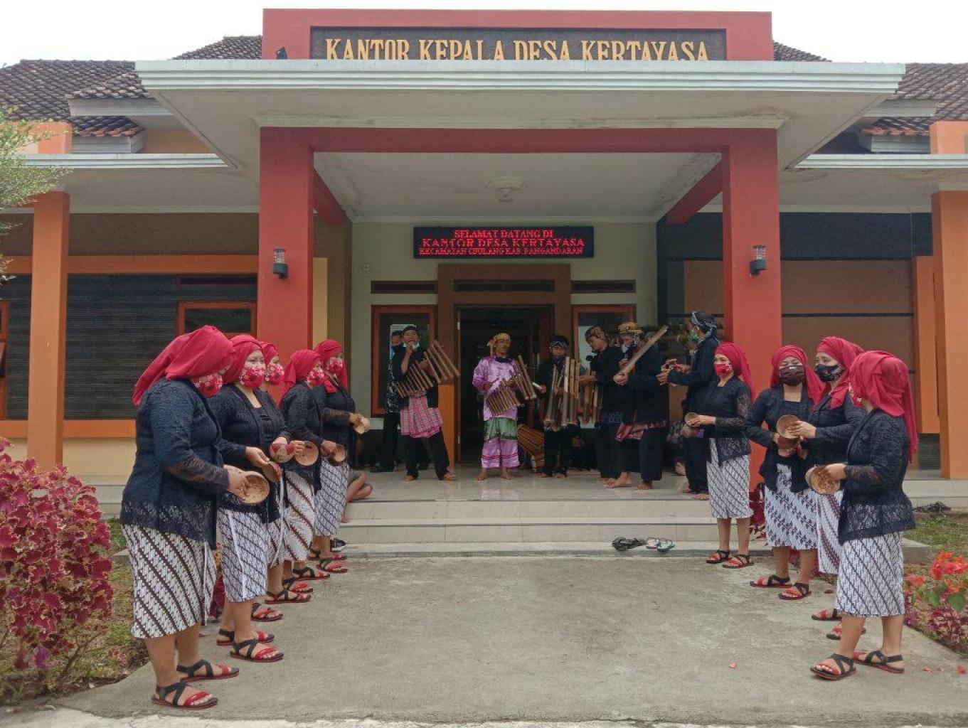 Kesenian Buhun Benjang Batok