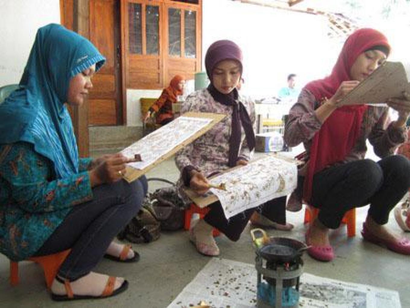 Belajar Membatik