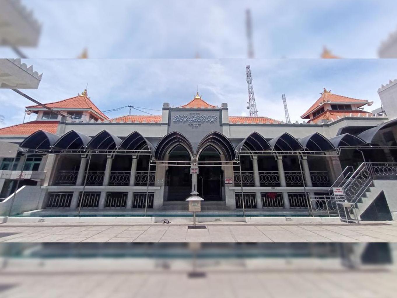Masjid Besar Ainul Yaqin Sunan Giri