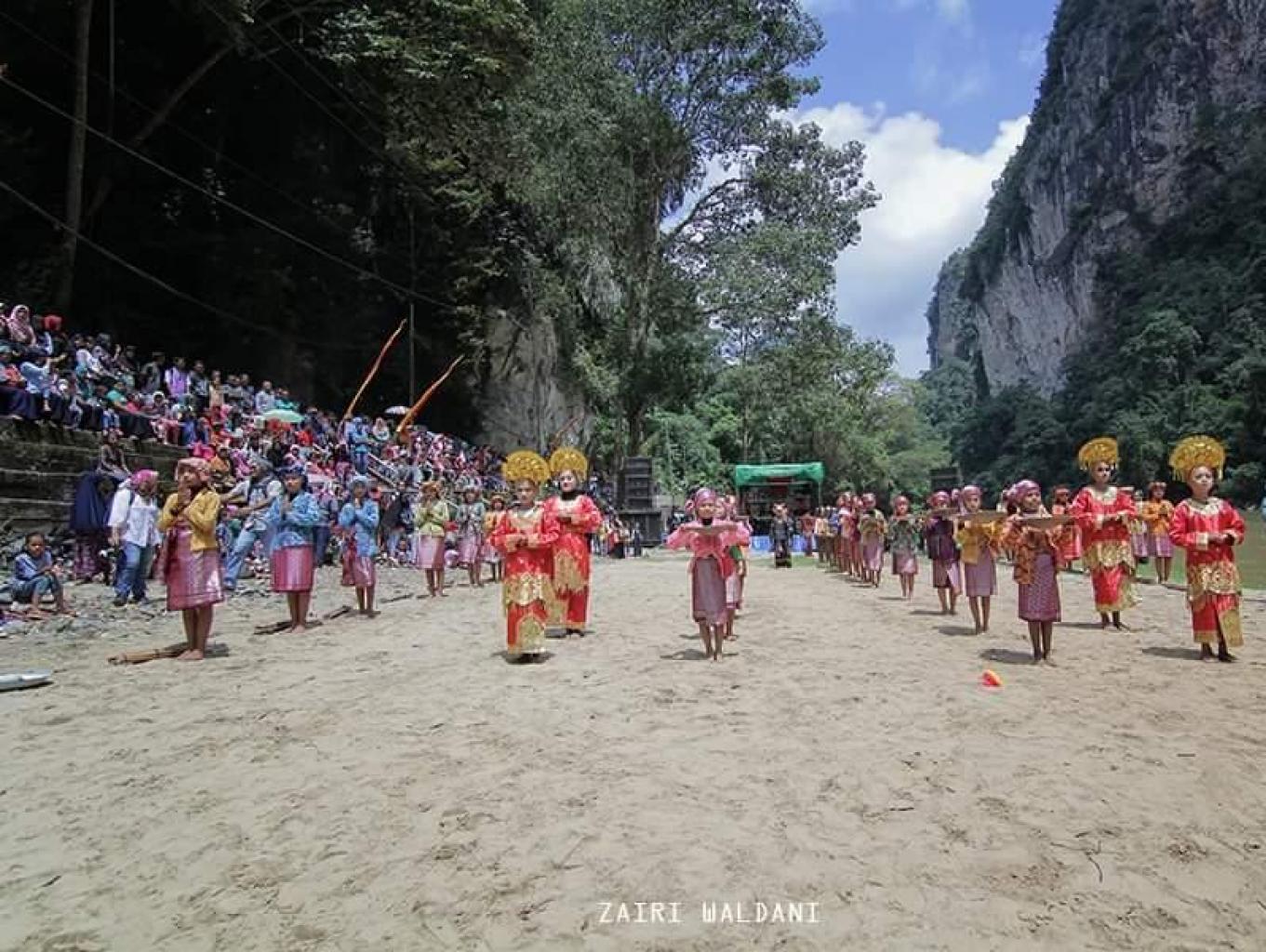 Tari Mandulang Ame