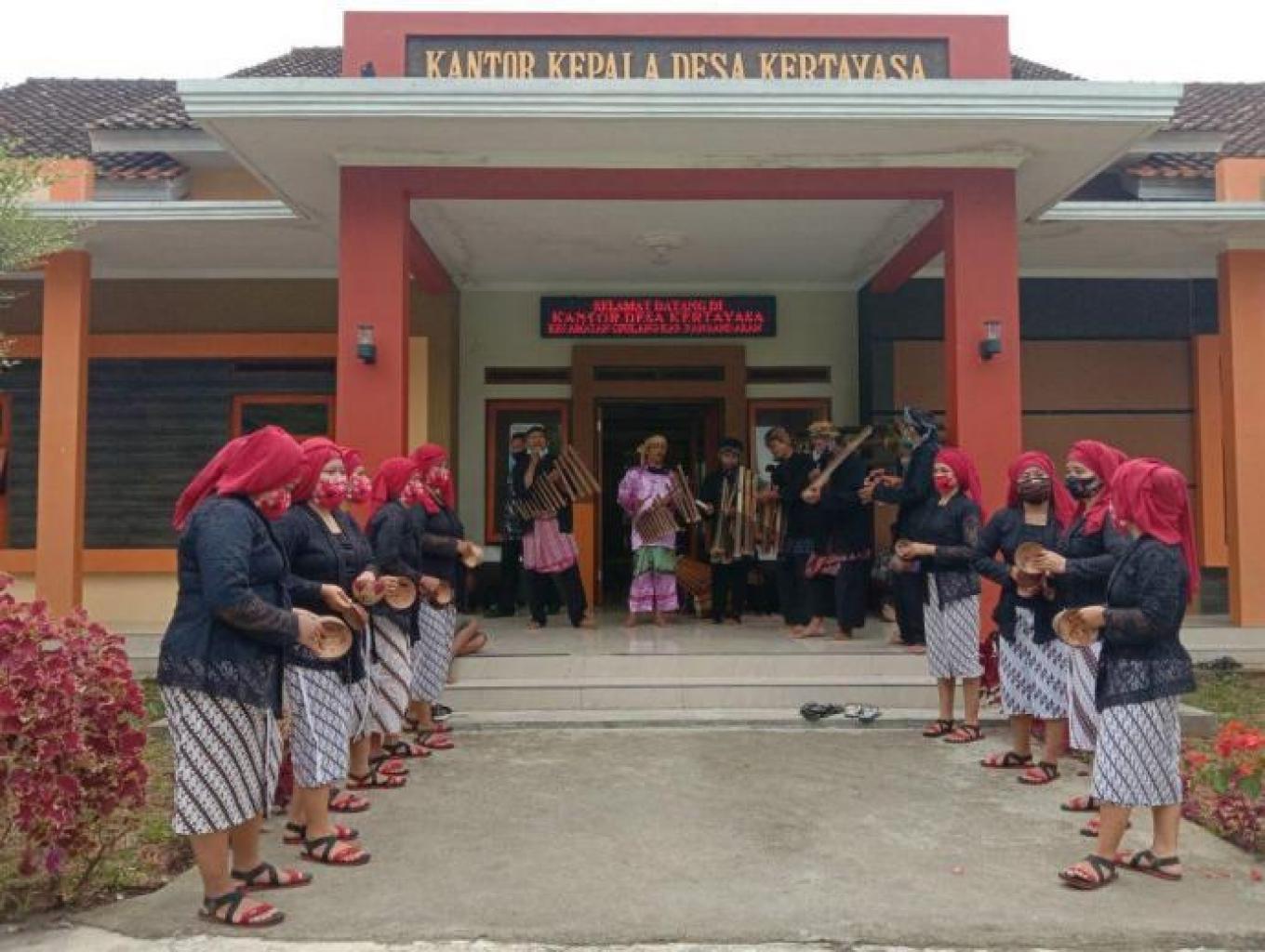 Seni Buhun Benjang Batok