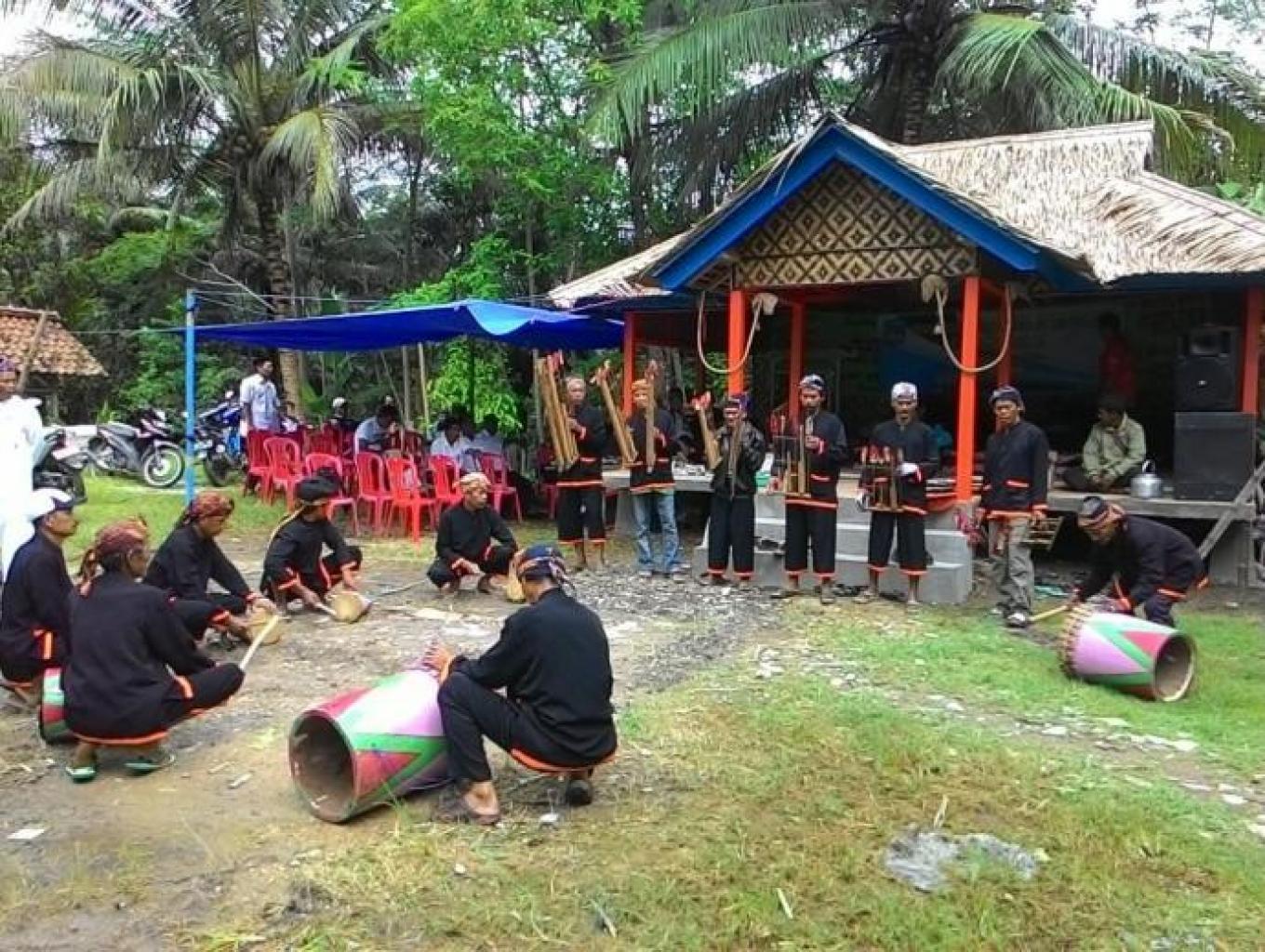 Kesenian Badud
