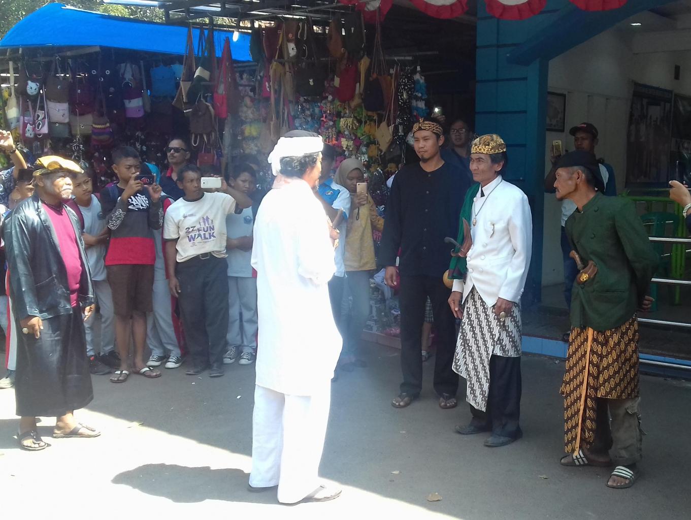 Upacara Adat  Kawin Cai