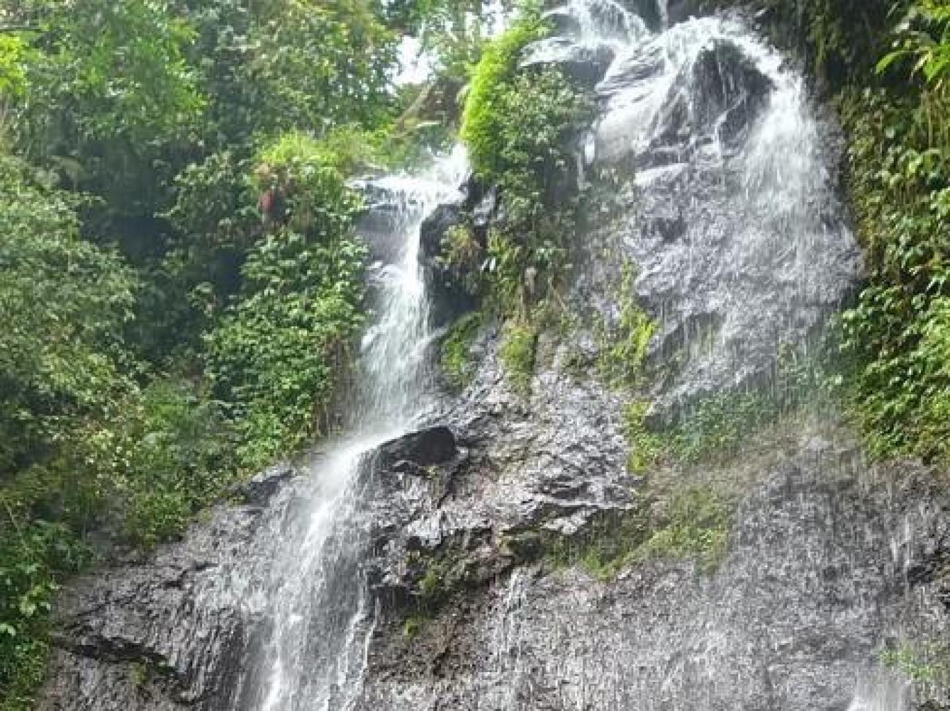 Wisata Air Terjun Payung