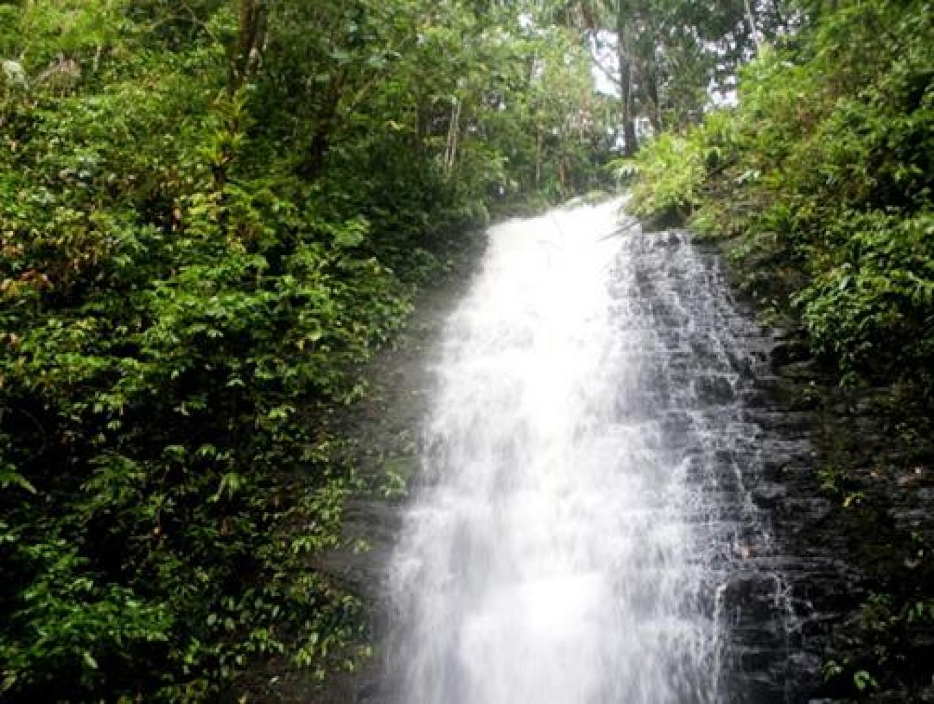 Air Terjun Dano Toa
