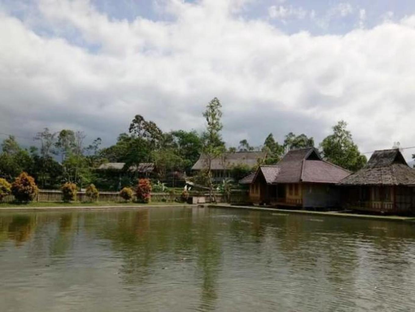 Homestay Dan Saung Wisata