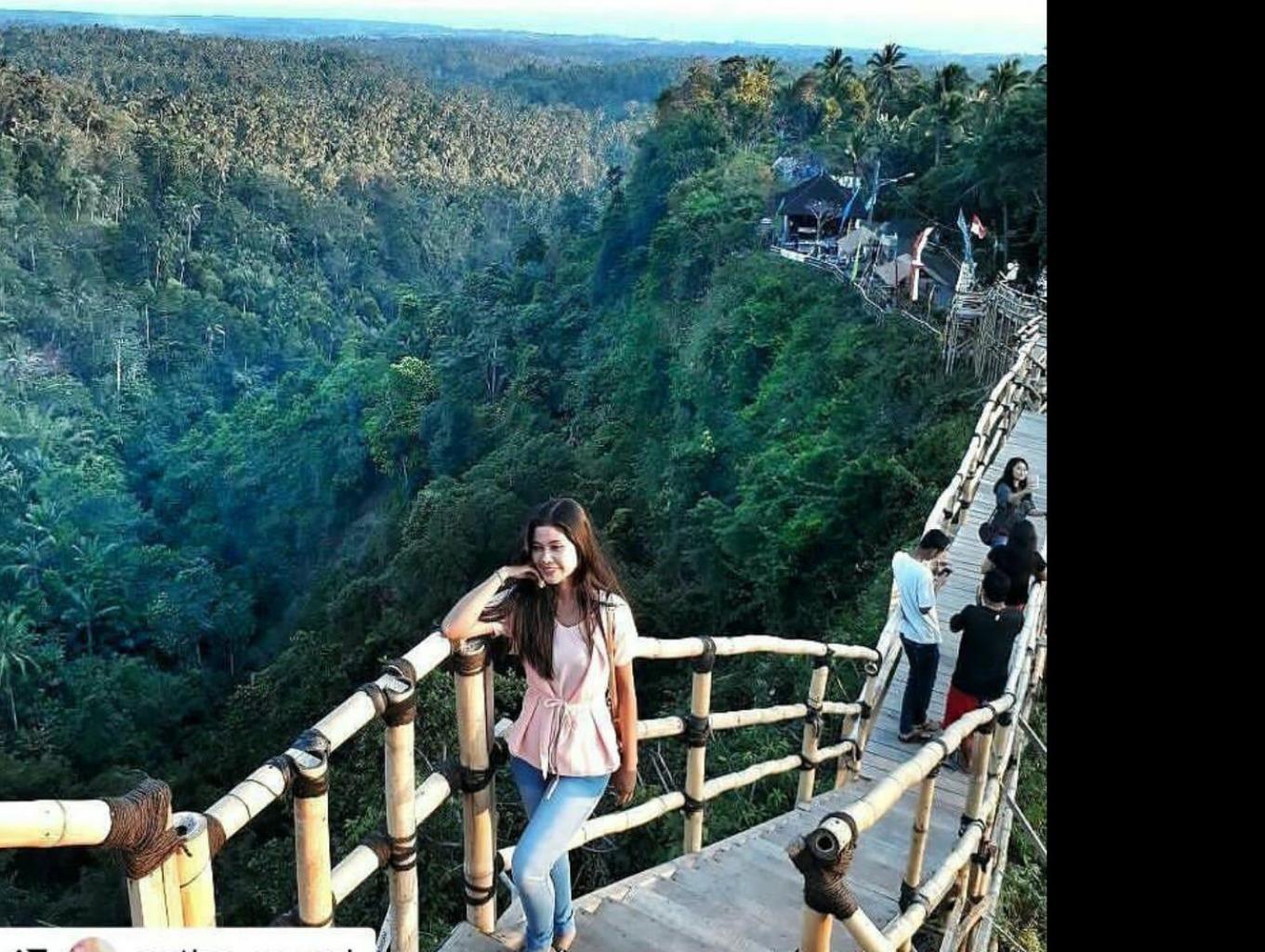 Green Cliff
