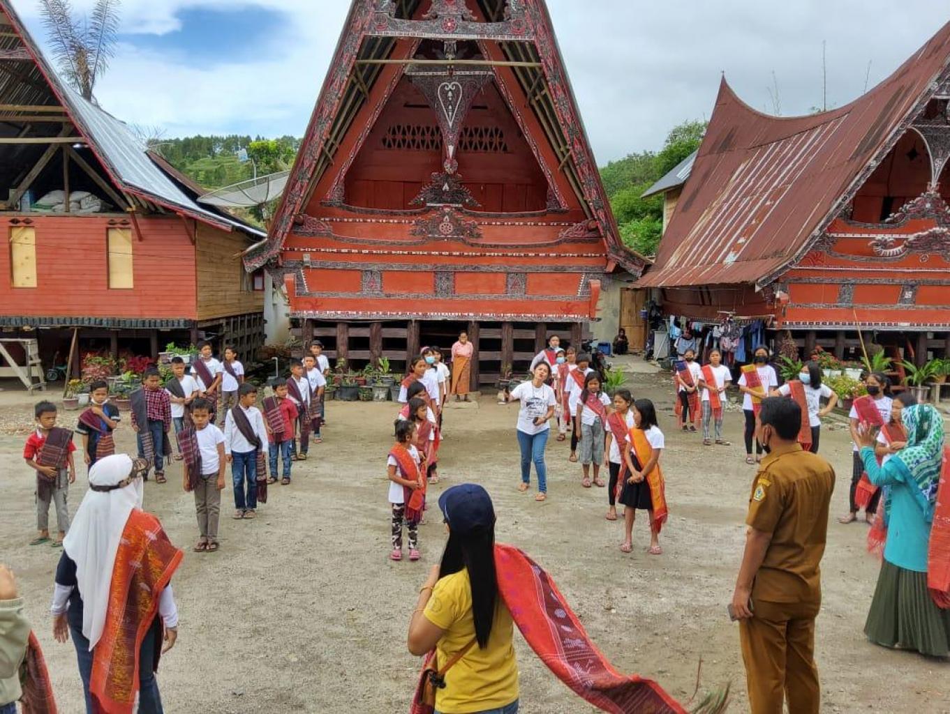 Tari Tor Tor Dan Tari Tor Tor Kombinasi
