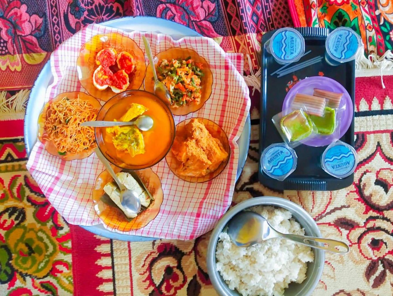Makan Bedulang