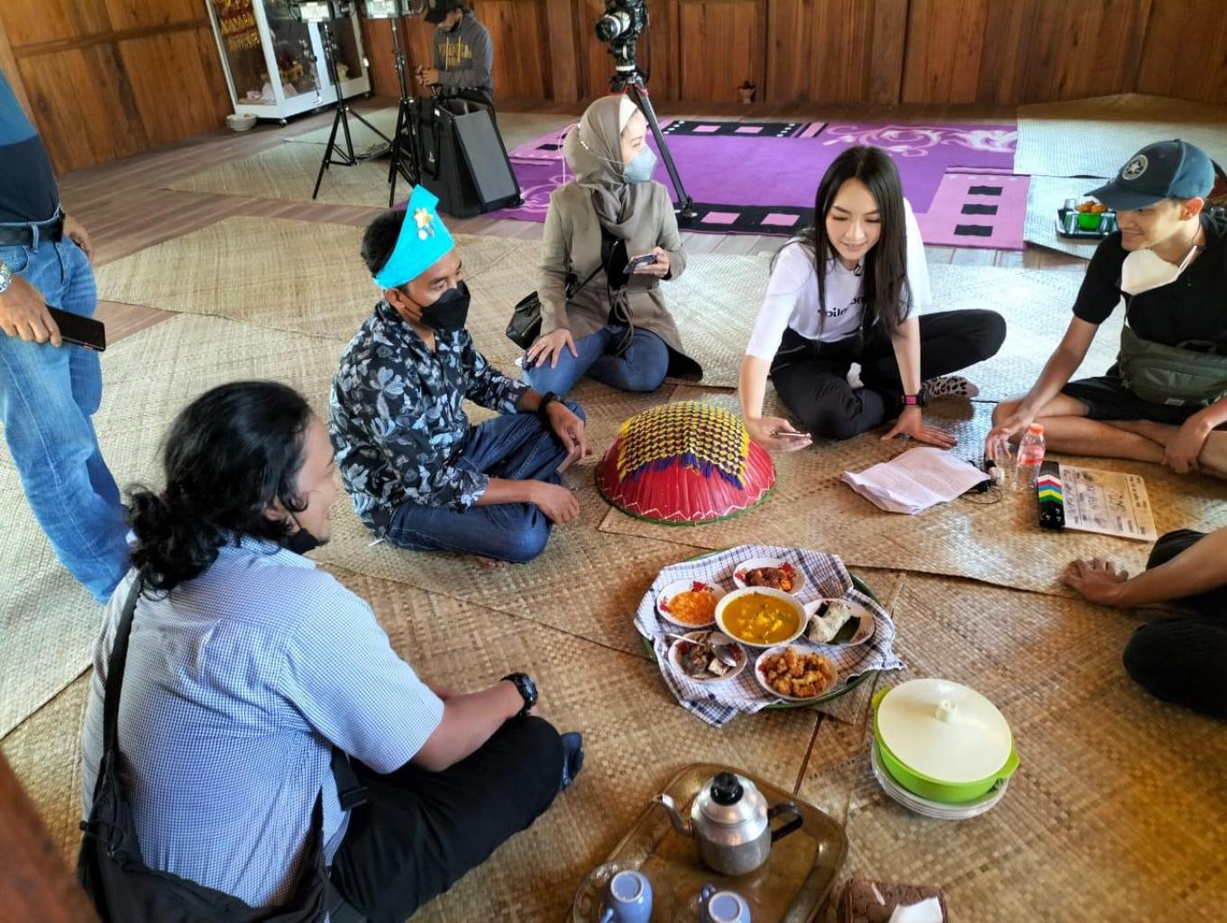 Makan Bedulang