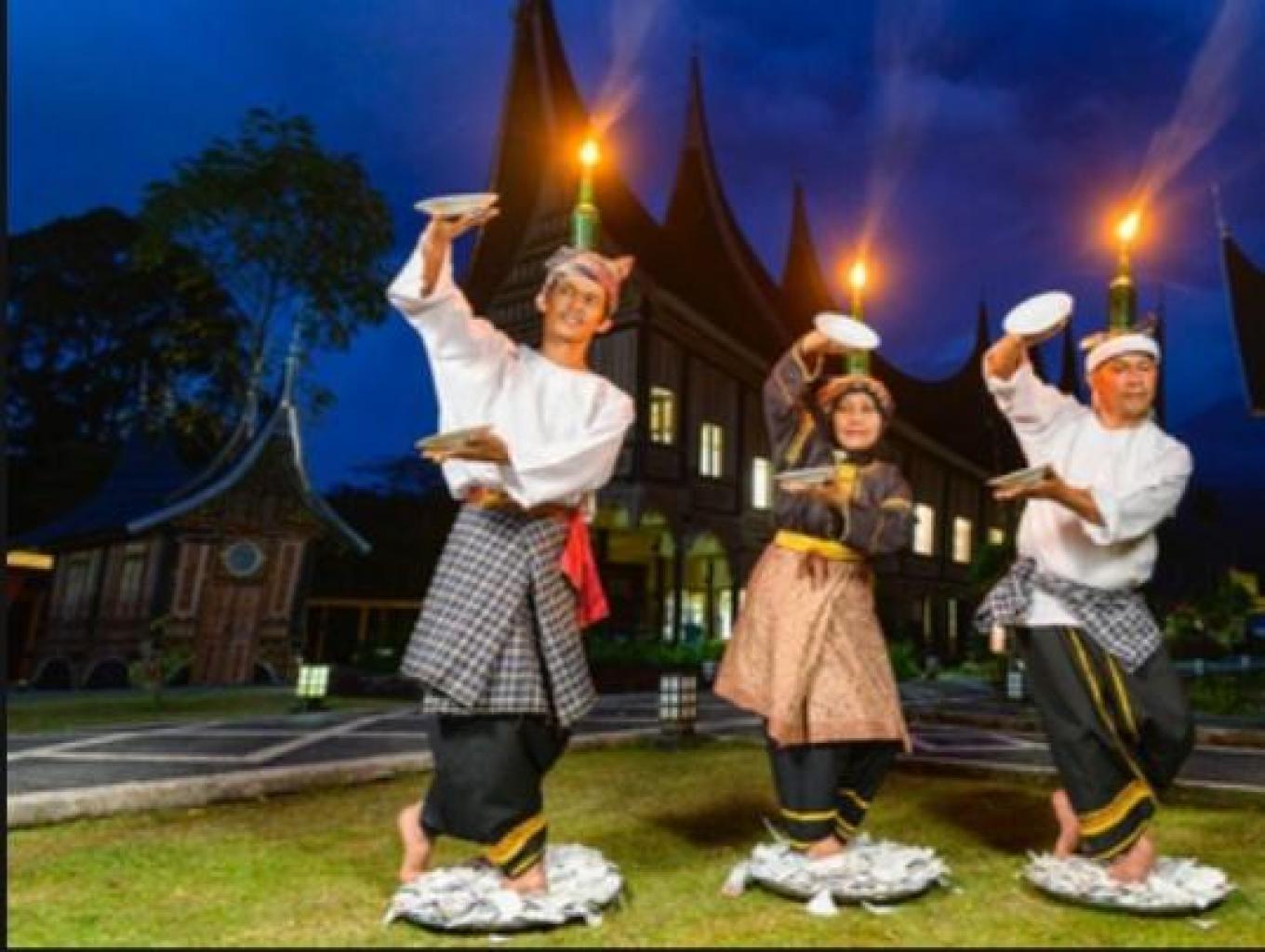 TARI PIRIANG SULUAH