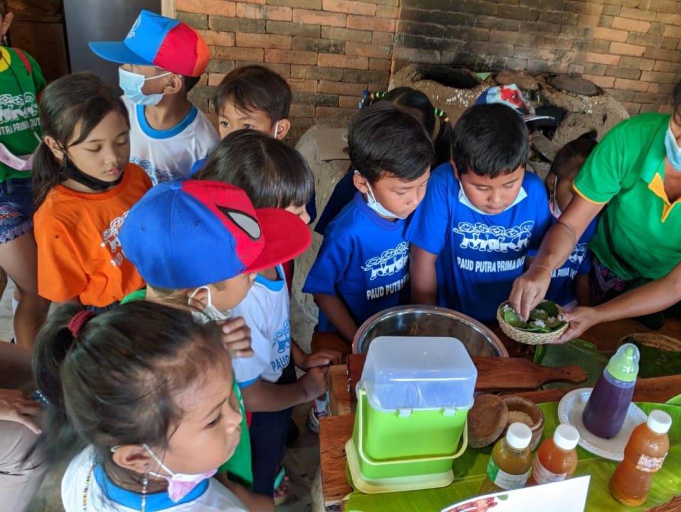 Cooking Class Membuat Laklak Bali