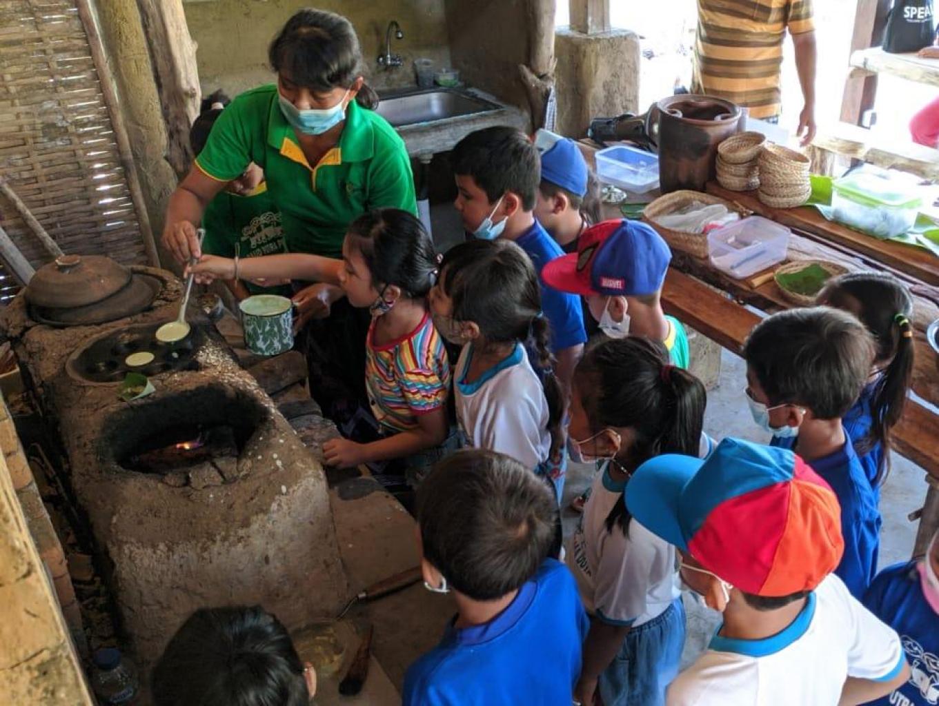 Wisata Kuliner Jajanan Laklak Bali