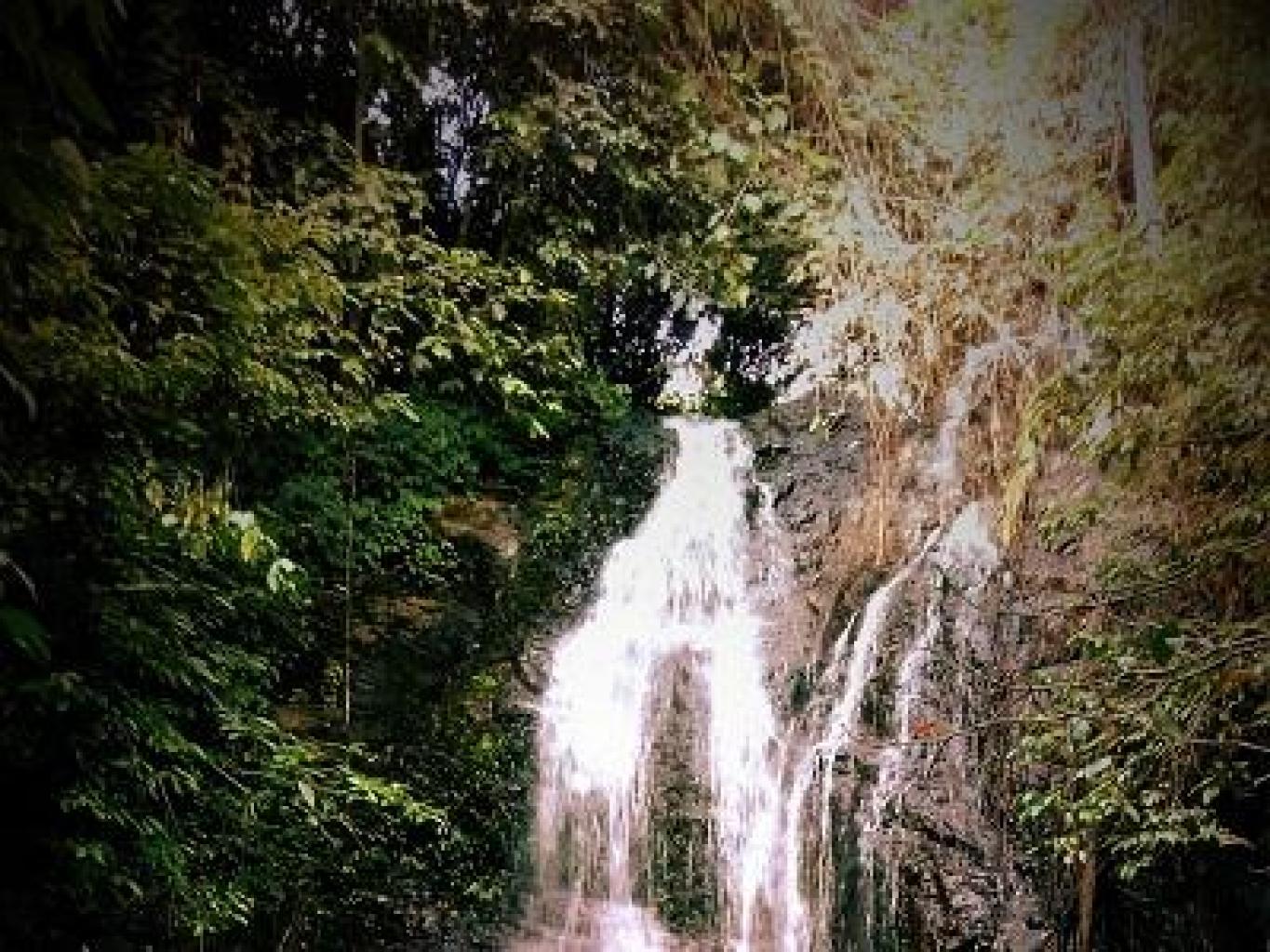 Wisata Alam Air Terjun Bidadari