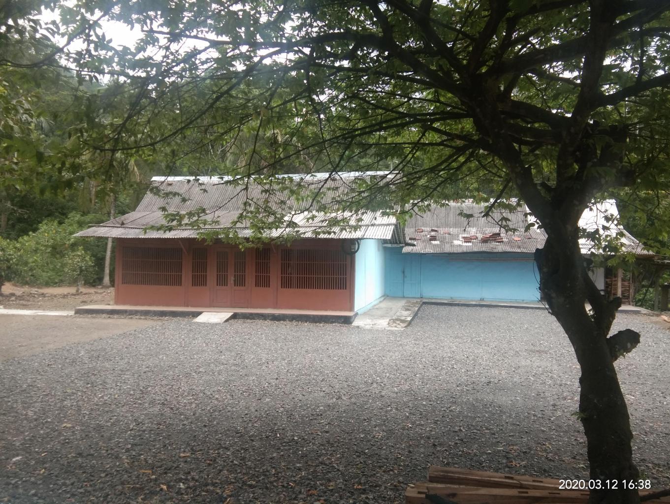 Rumah Adat Juru Kunci