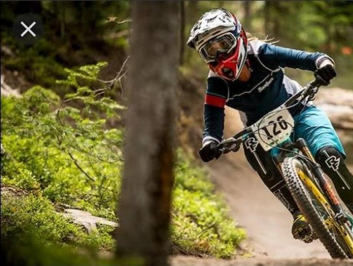 Downhill Sepeda Gunung