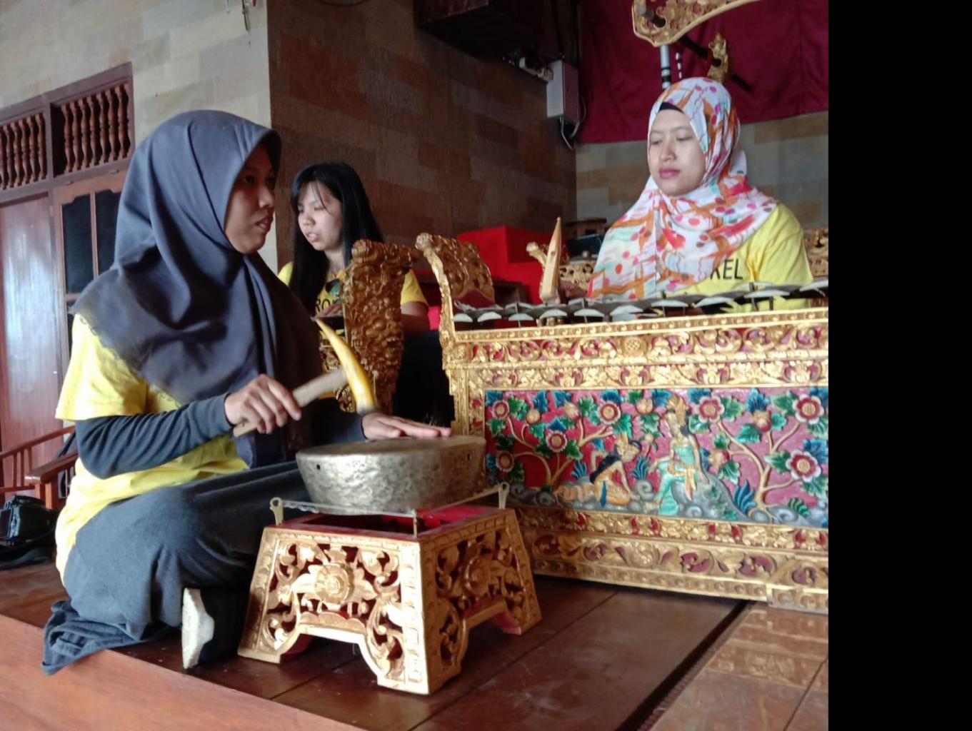 Belajar Gamelan Bali, Tarian Bali, Tradisi Budaya Bali Lainnya.