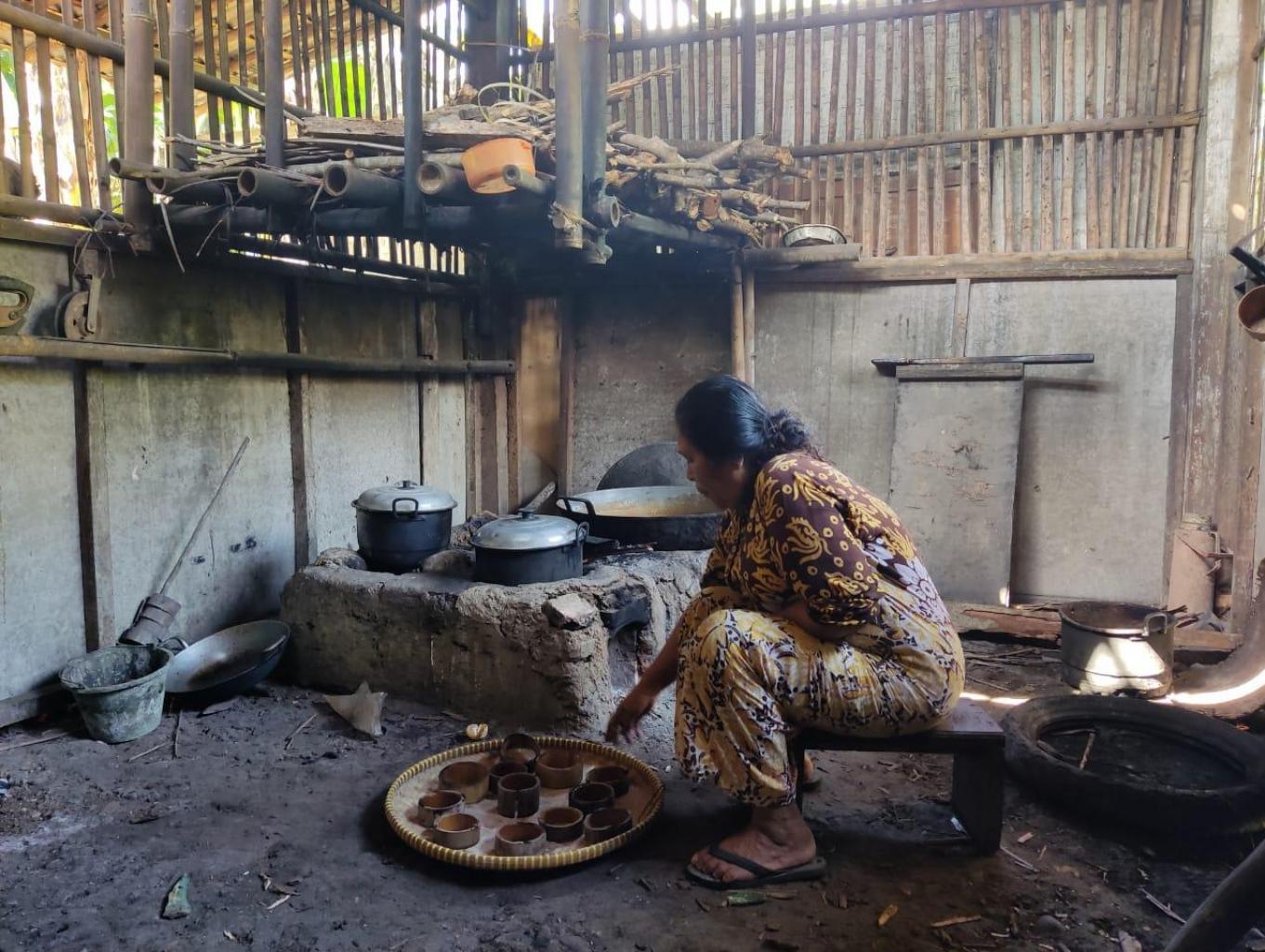 Membuat Gula Jawa Aren Sidareja