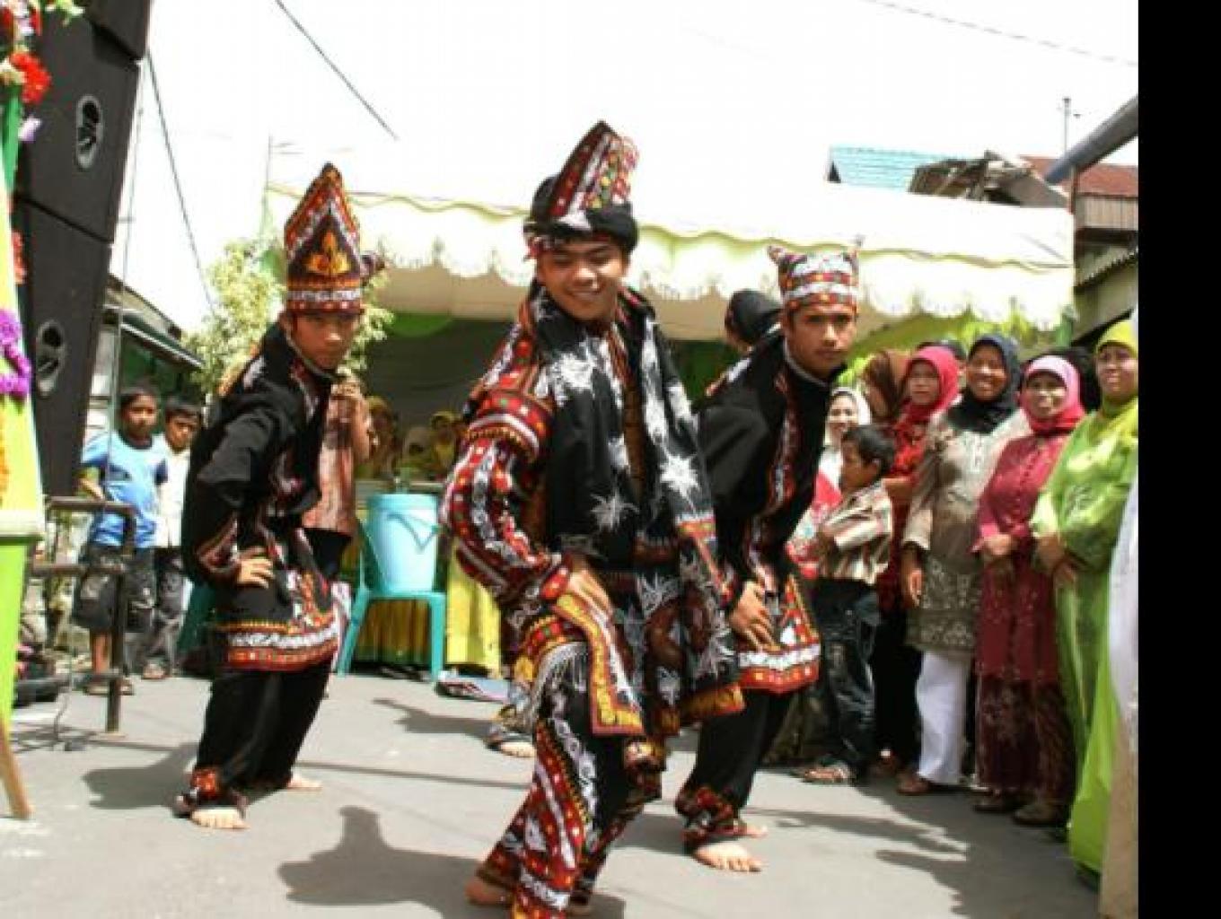Tari Guel