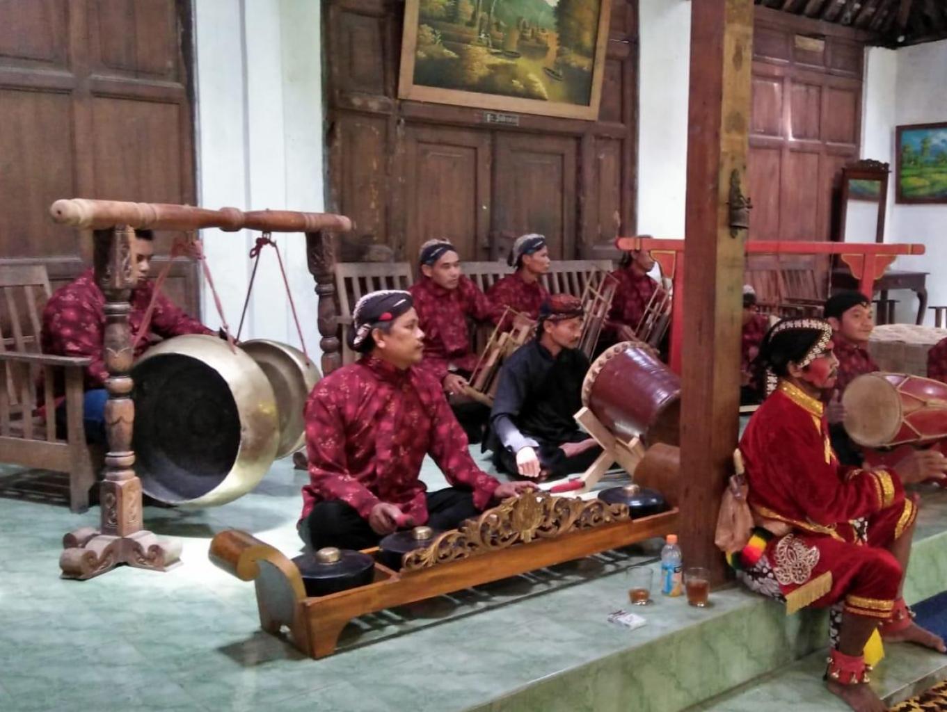 Cokekan (karawitan Mini)