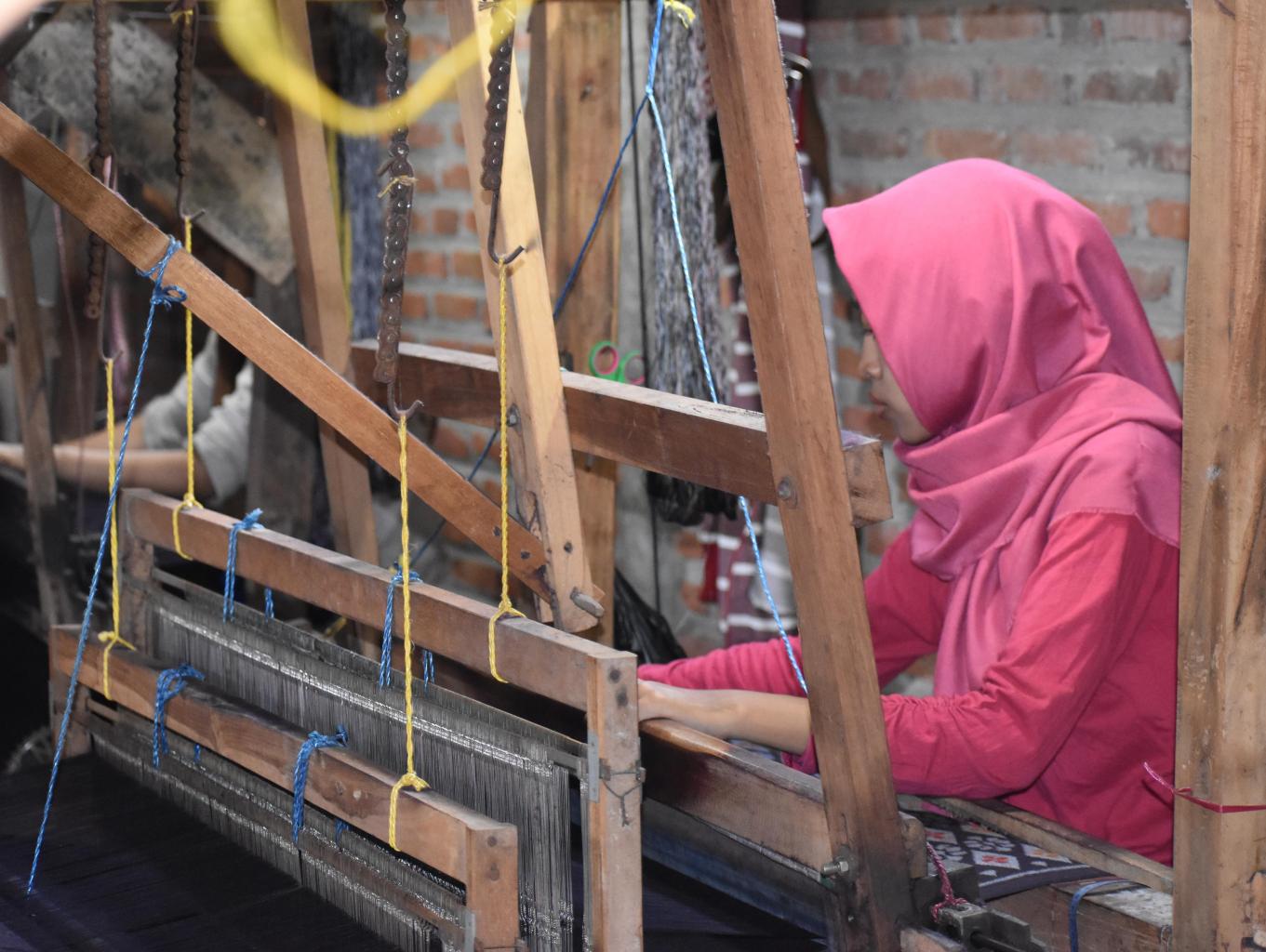 Wisata Kerajinan Tenun Ikat