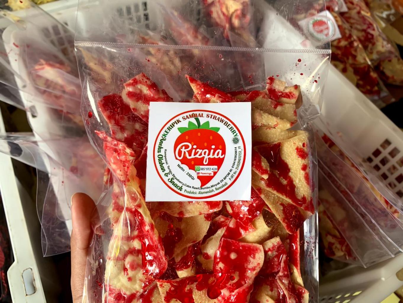 Kripik Strawberry
