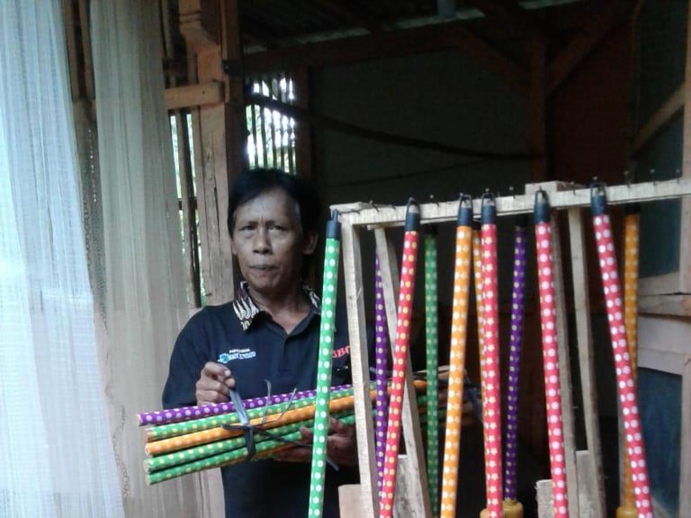 Sapu Tepes Dan Sapu Lidi