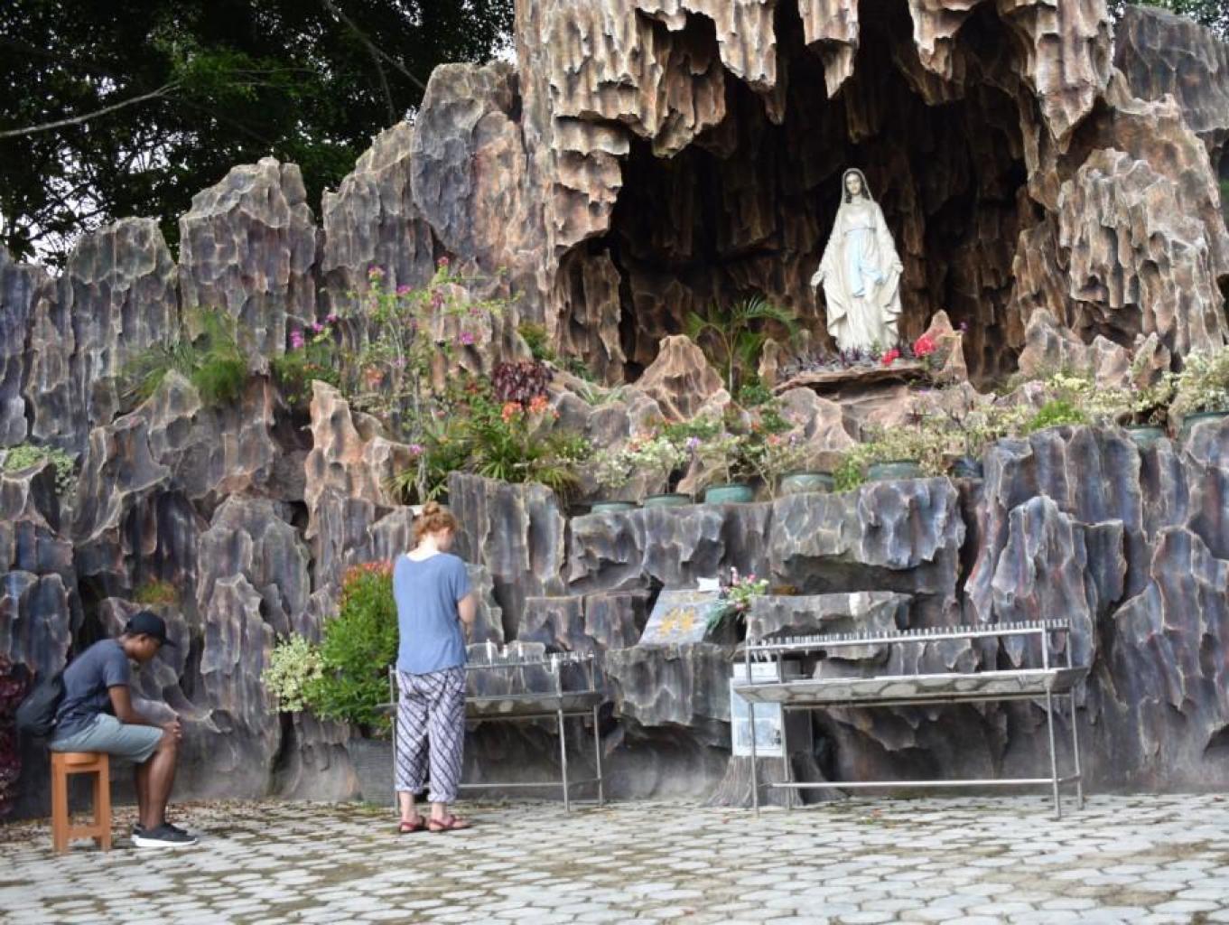 Wisata Religi Rumah Khalwat Goa Maria Bukit Rahmat