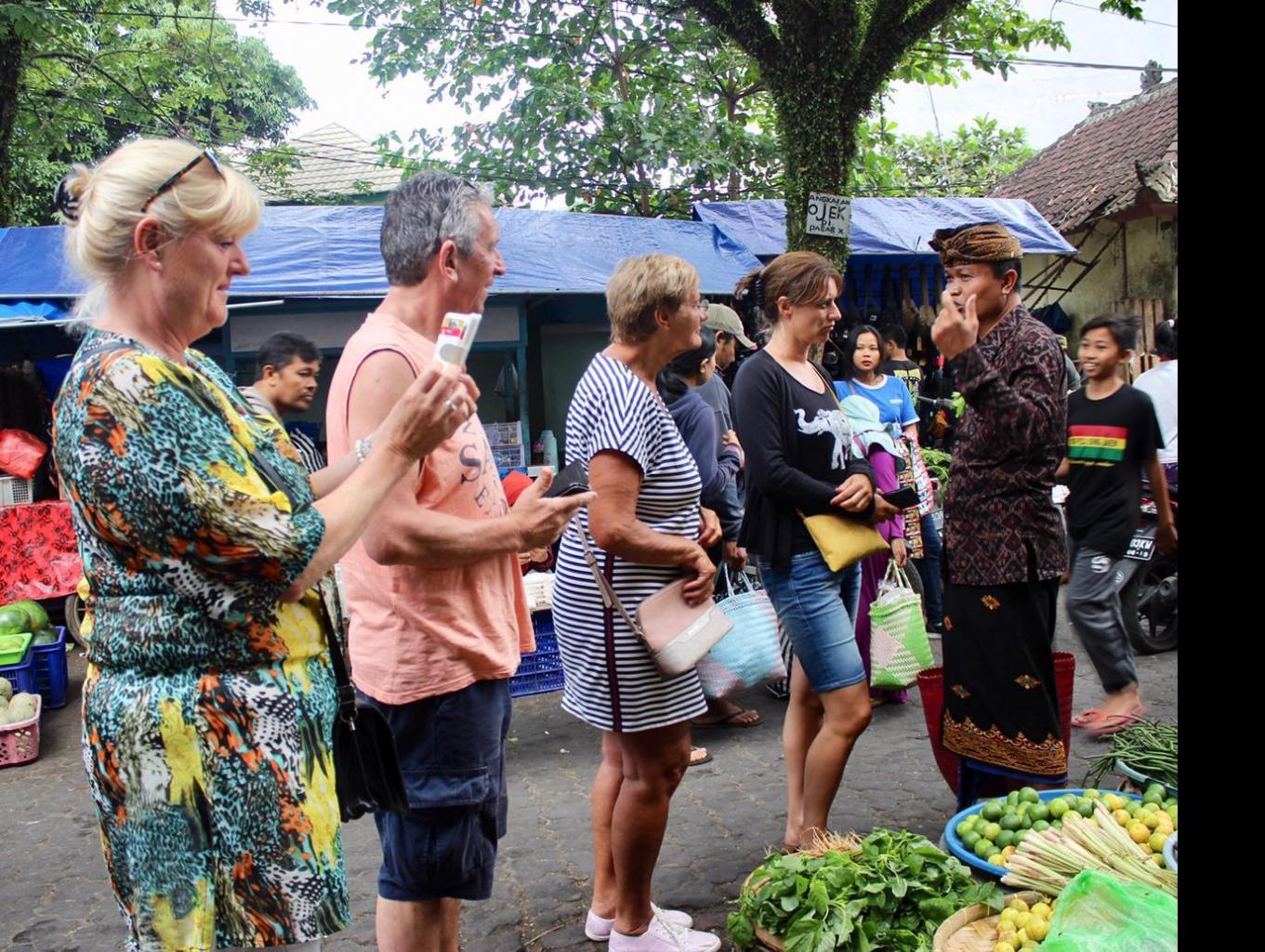 Traditional Market Activity