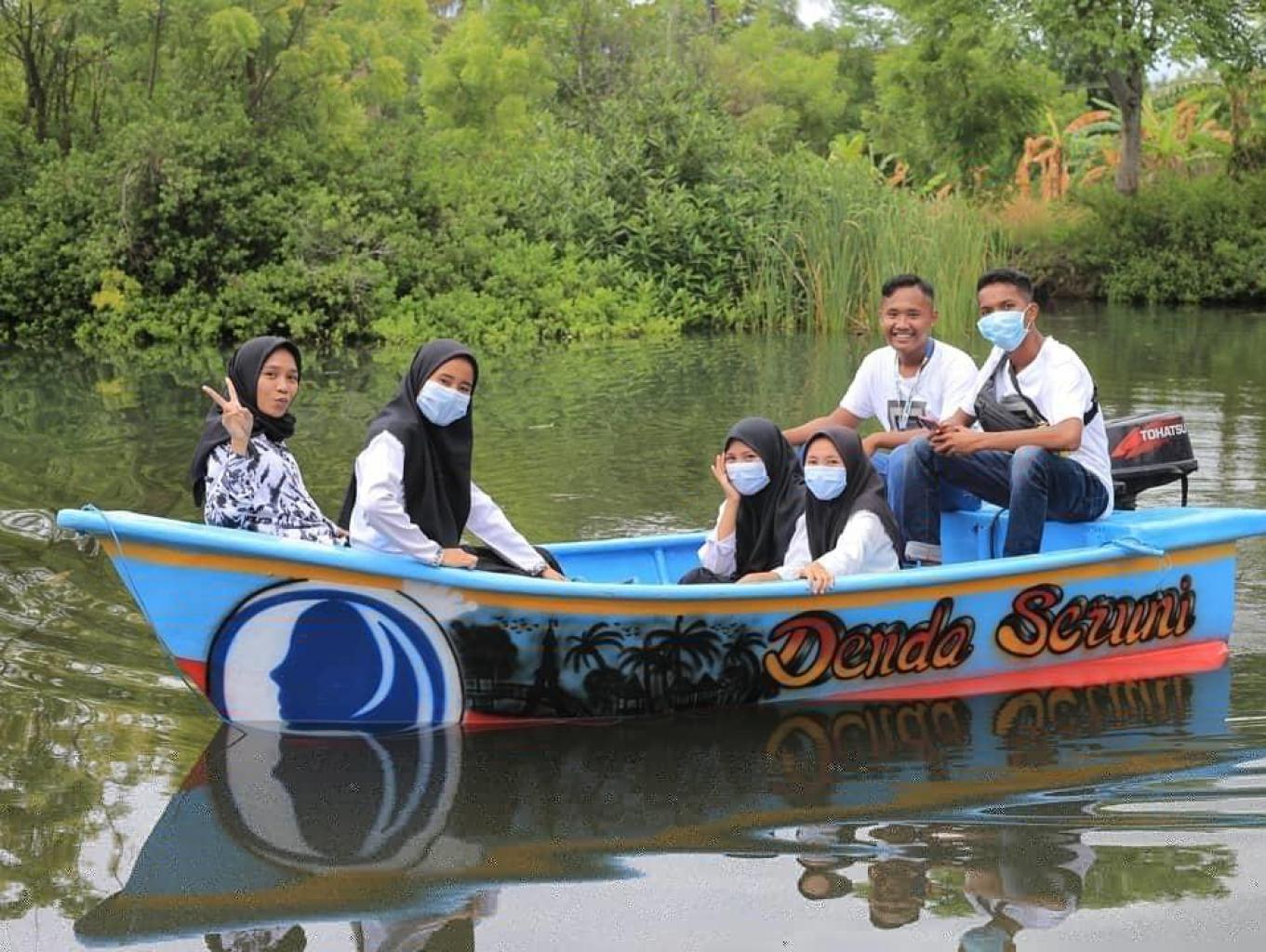 Wahana Boat