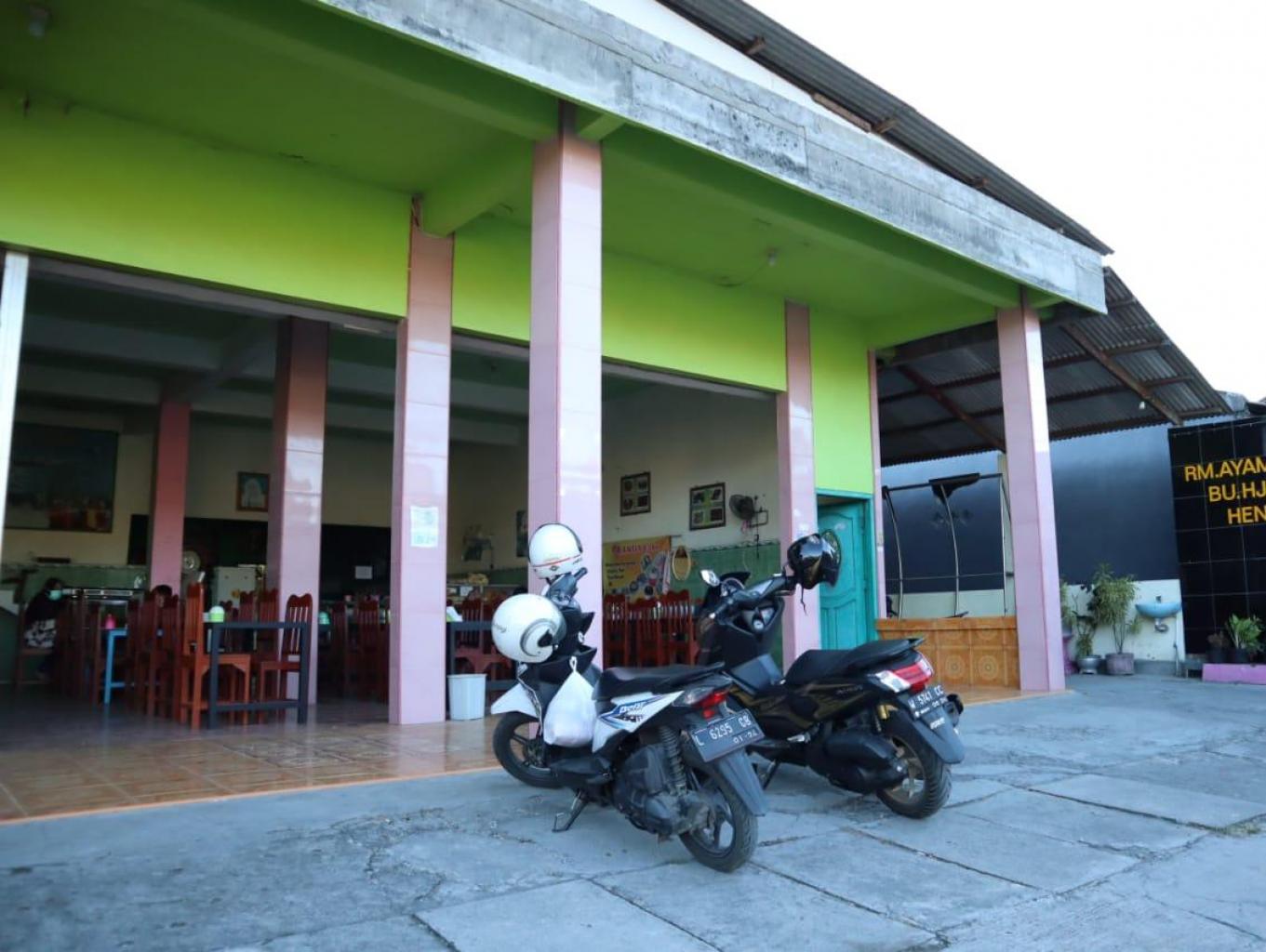 Rumah Makan Ayam Panggang Hj. Suminah